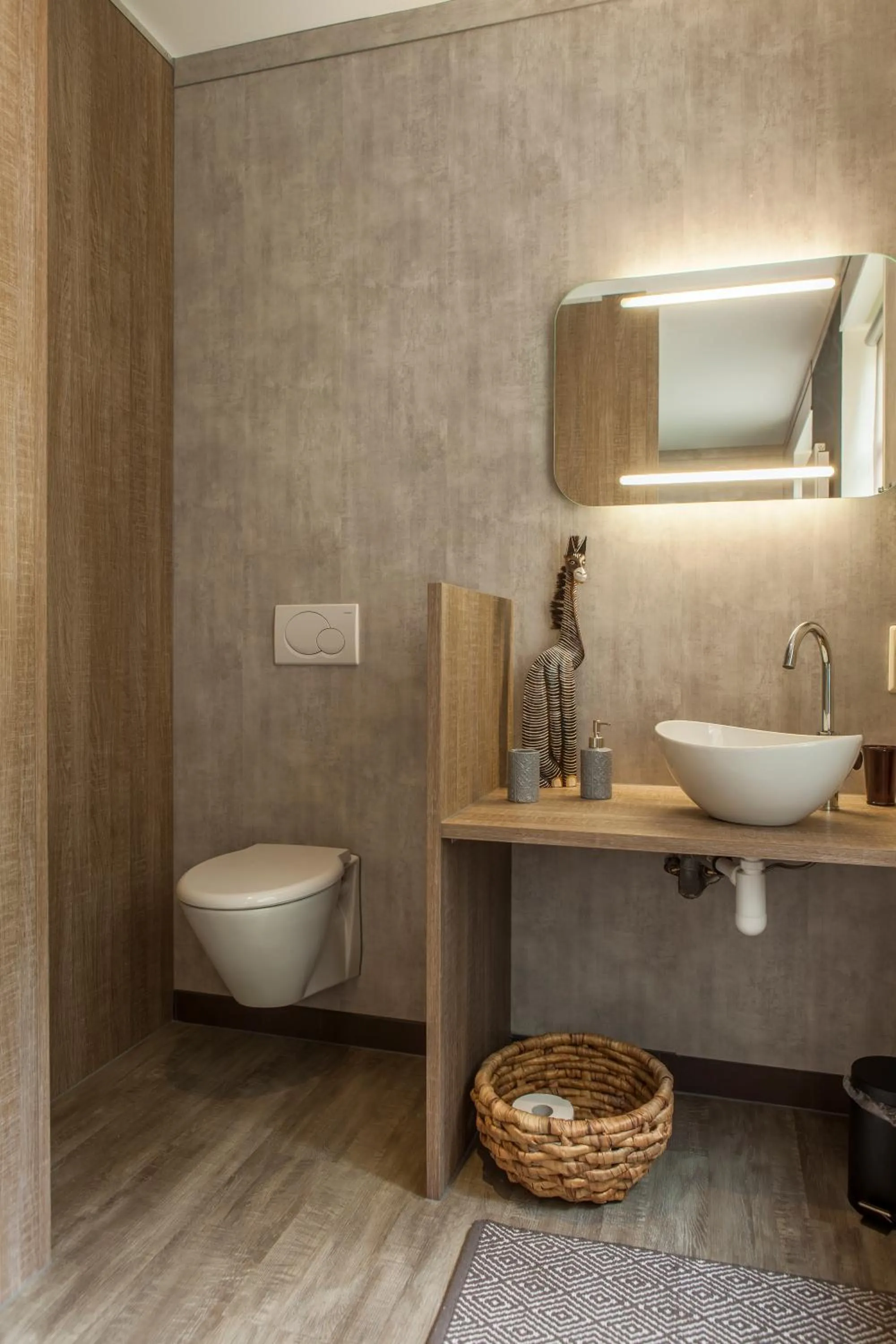 Toilet in Villa Eltins