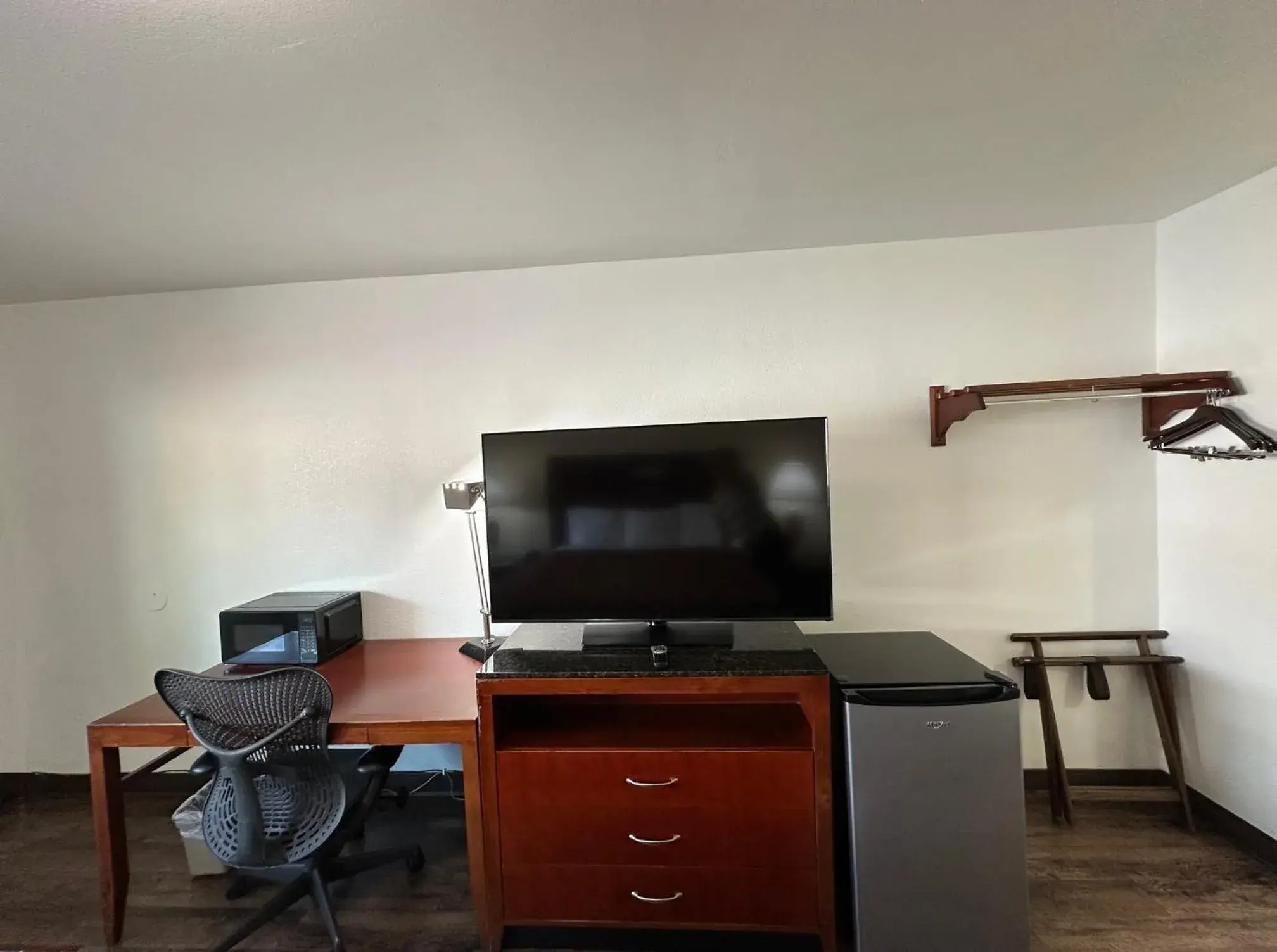 Deluxe Queen Room with Two Queen Beds - Non-Smoking in Desert Sands Inn & Suites Deluxe Queen Room with Two Queen Beds - Non-Smoking in Desert Sands Inn & Suites