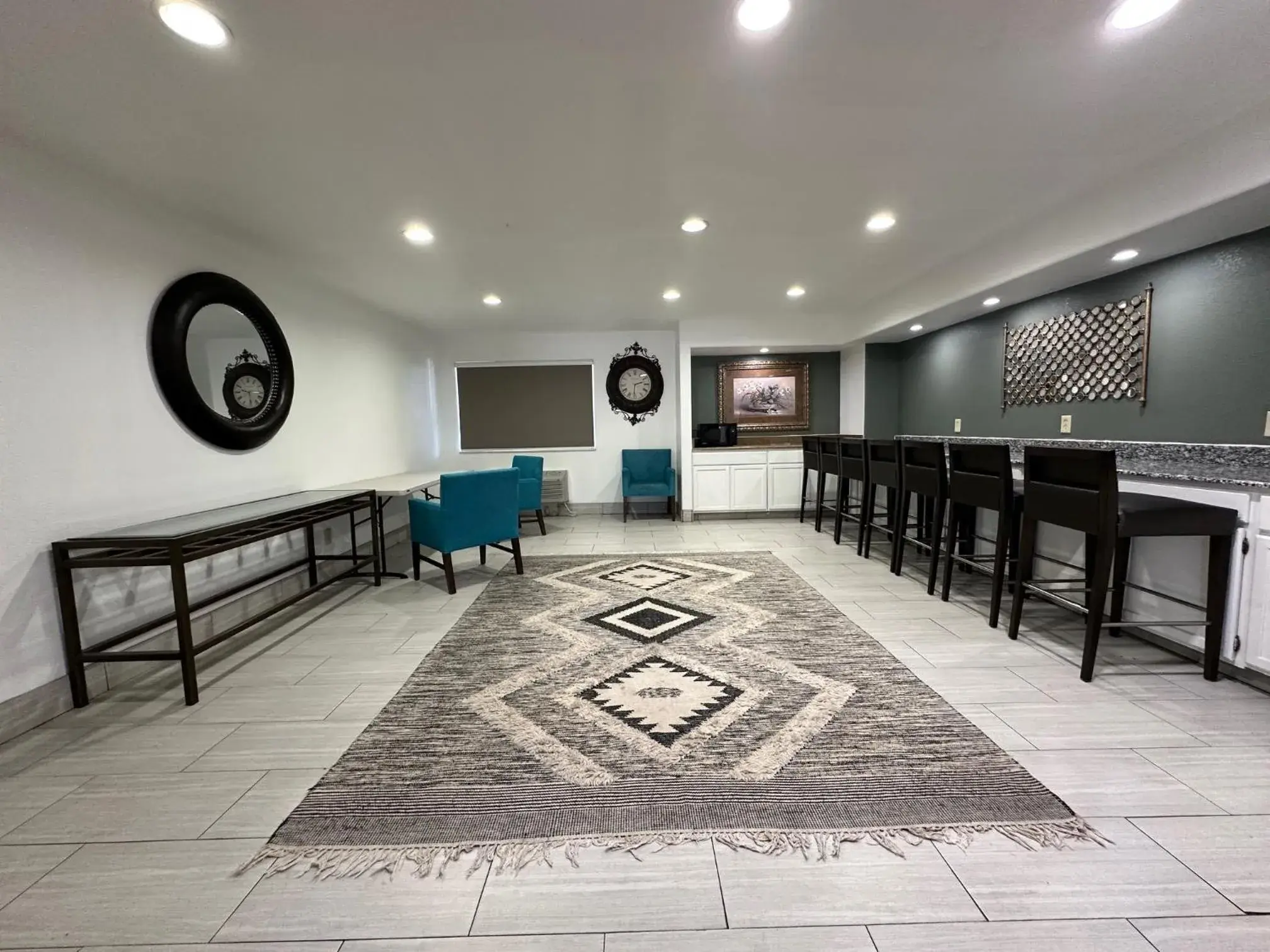 Lobby or reception in Desert Sands Inn & Suites Lobby or reception in Desert Sands Inn & Suites