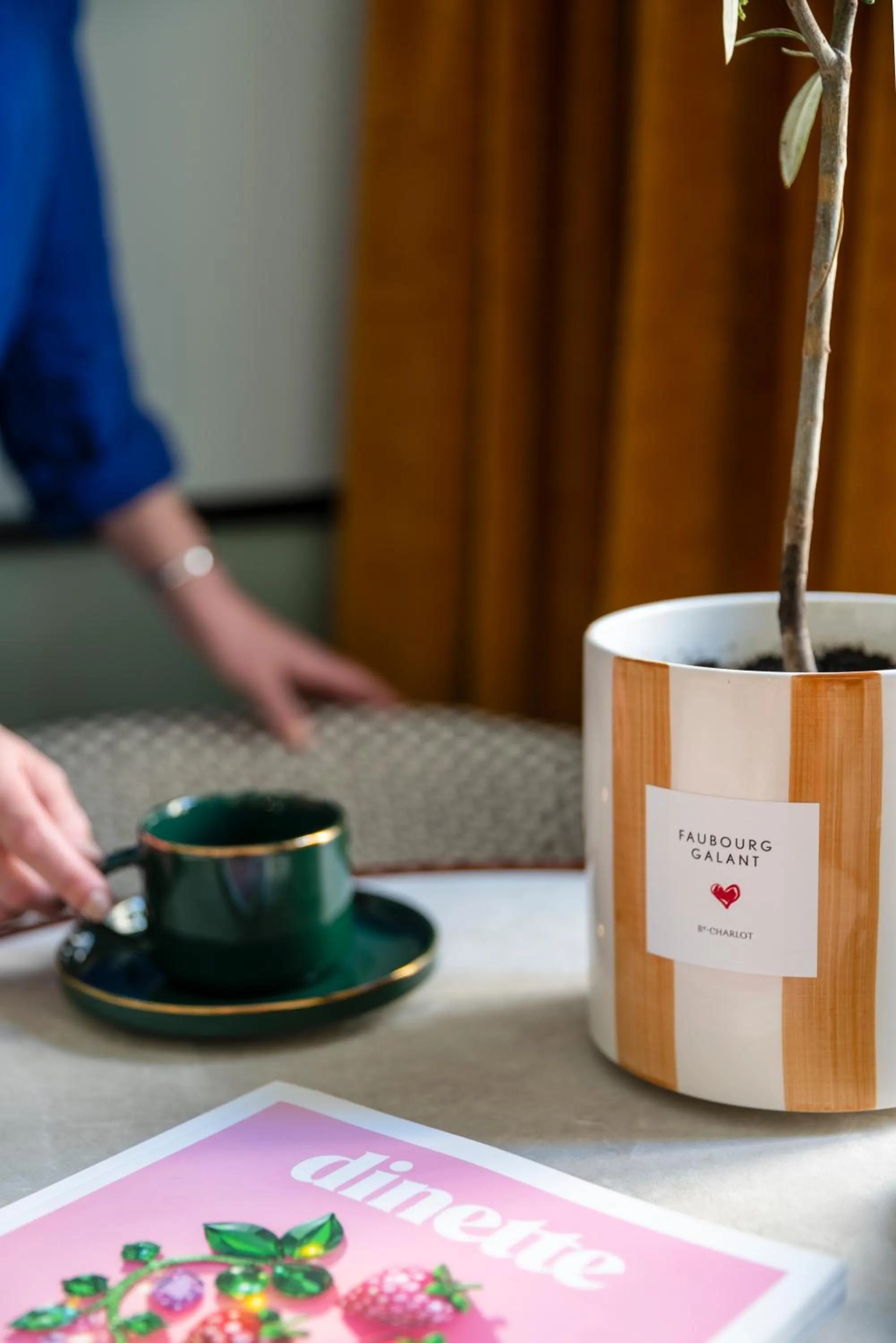 Coffee/tea facilities in Hotel Faubourg Galant Paris - Handwritten Collection