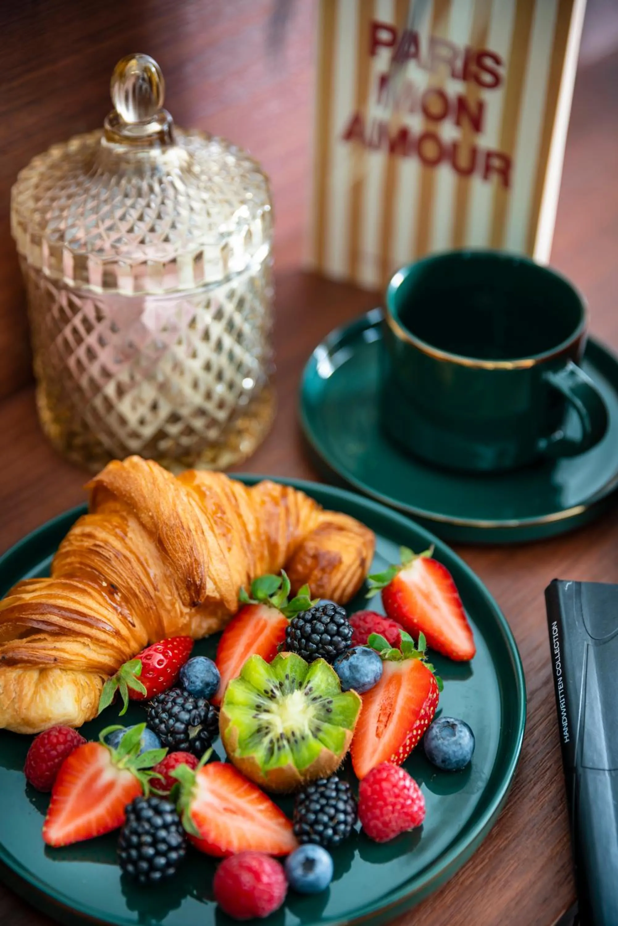 Food and drinks in Hotel Faubourg Galant Paris - Handwritten Collection