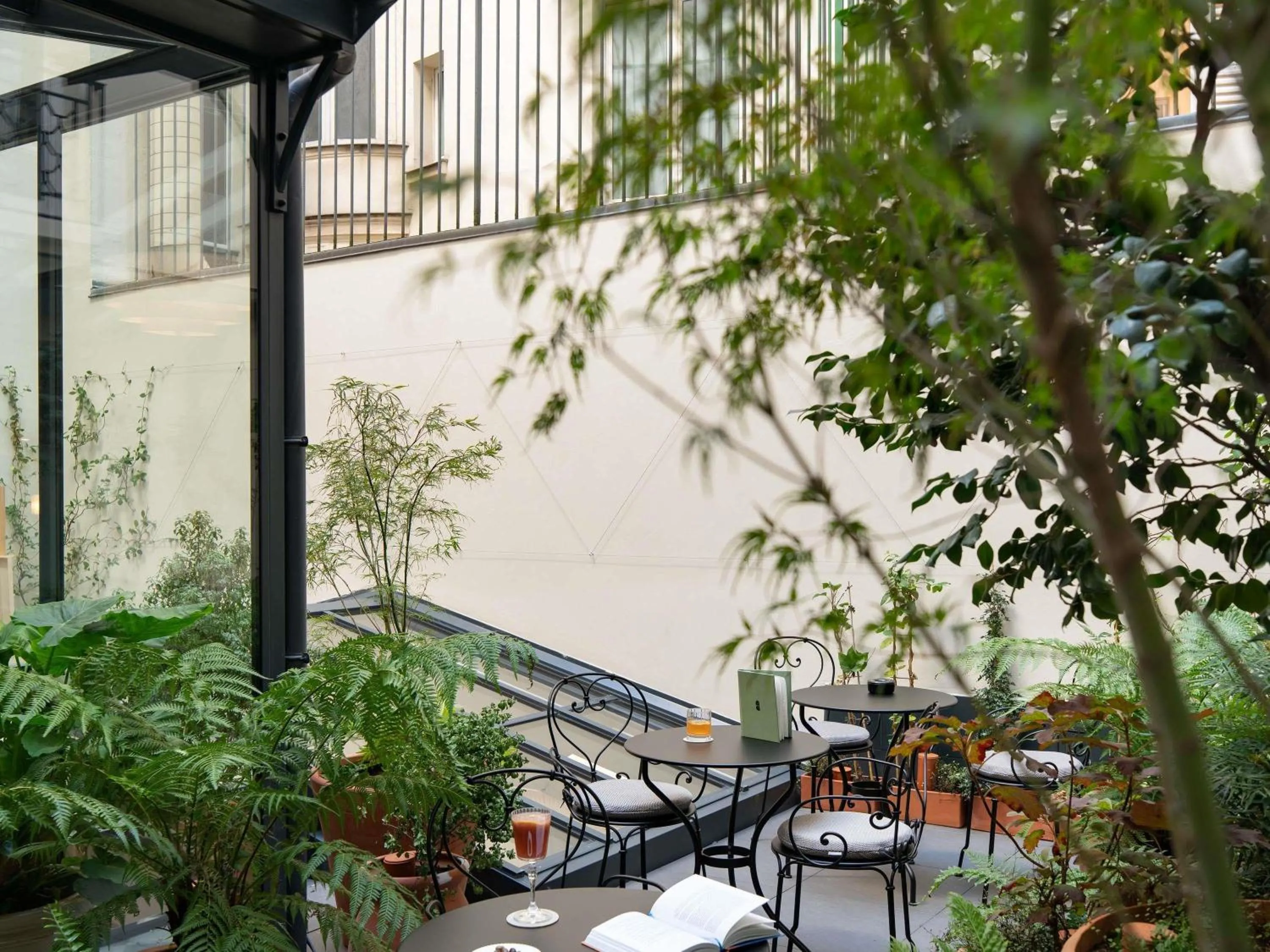 Lounge or bar in Hotel Faubourg Galant Paris - Handwritten Collection