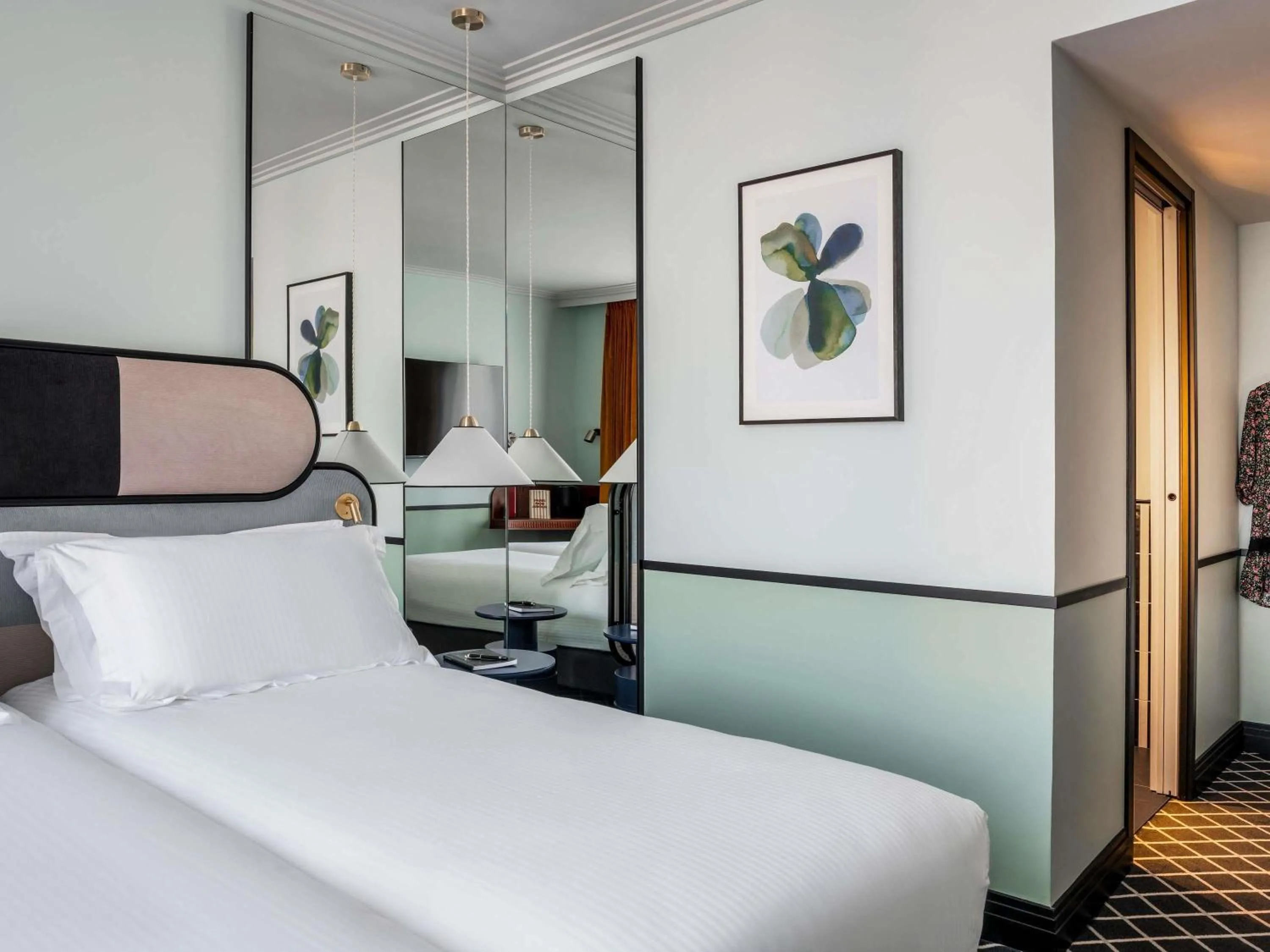Bedroom, Bed in Hotel Faubourg Galant Paris - Handwritten Collection