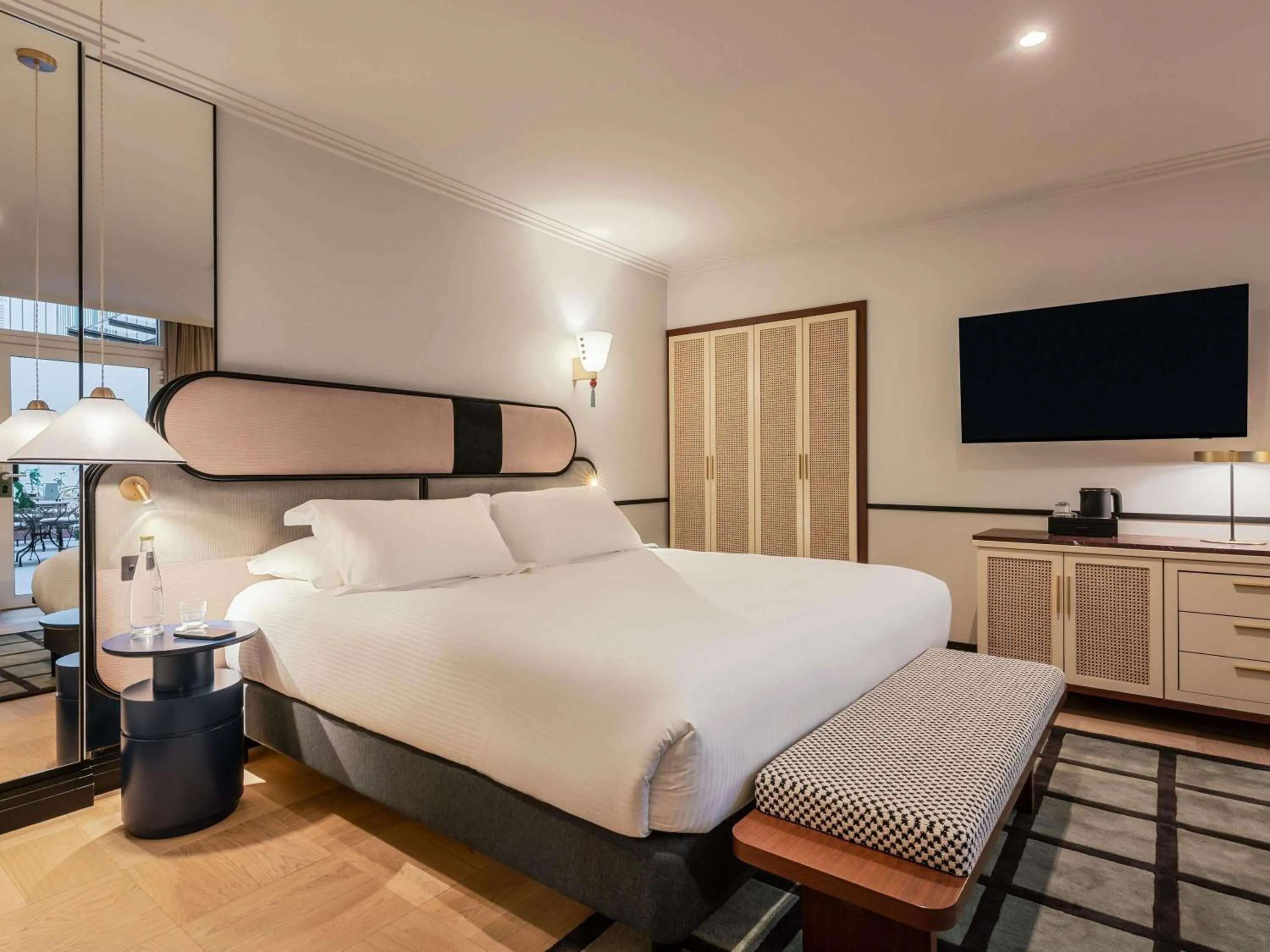 Bedroom, Bed in Hotel Faubourg Galant Paris - Handwritten Collection