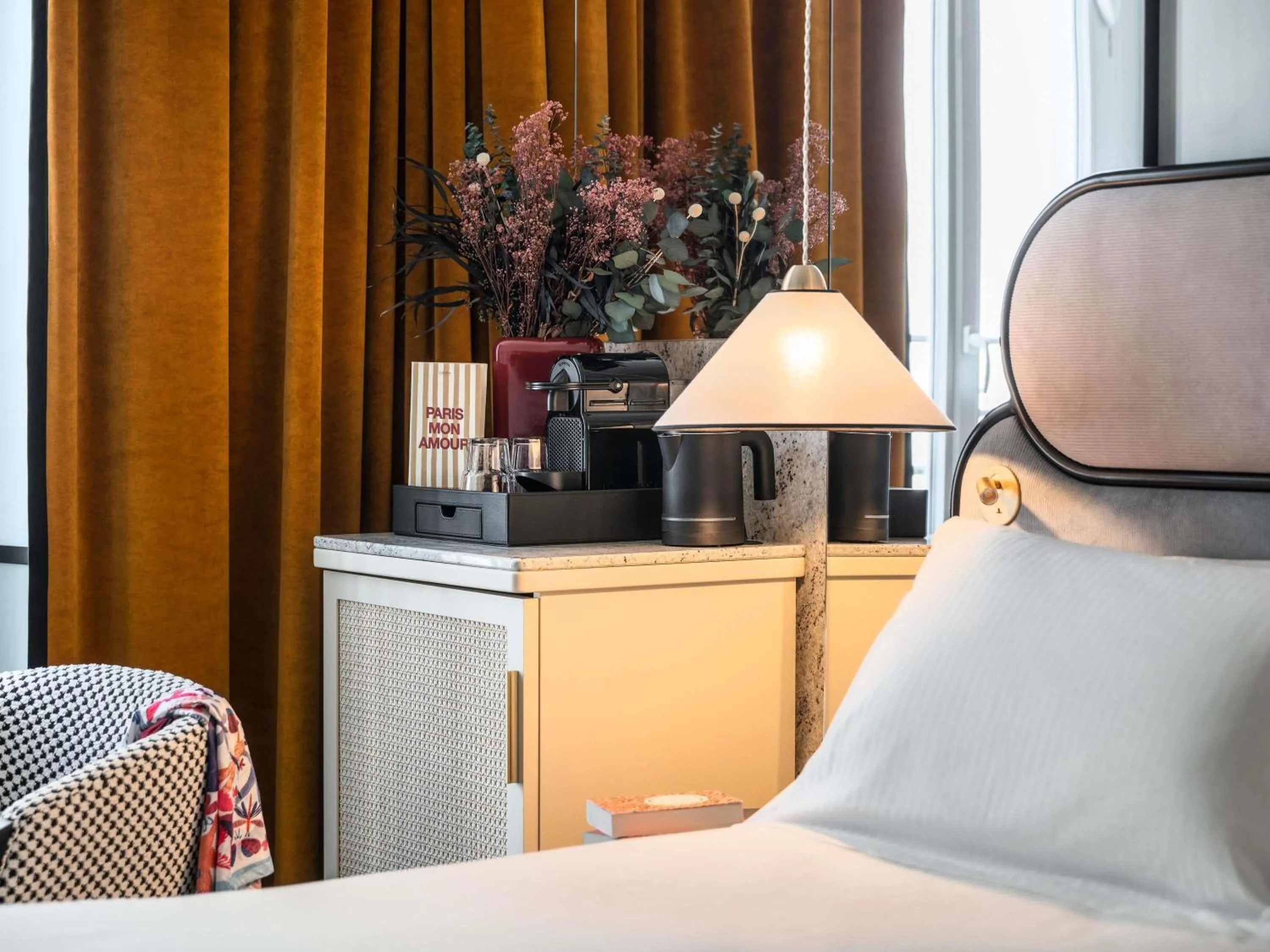 Bedroom, Bed in Hotel Faubourg Galant Paris - Handwritten Collection