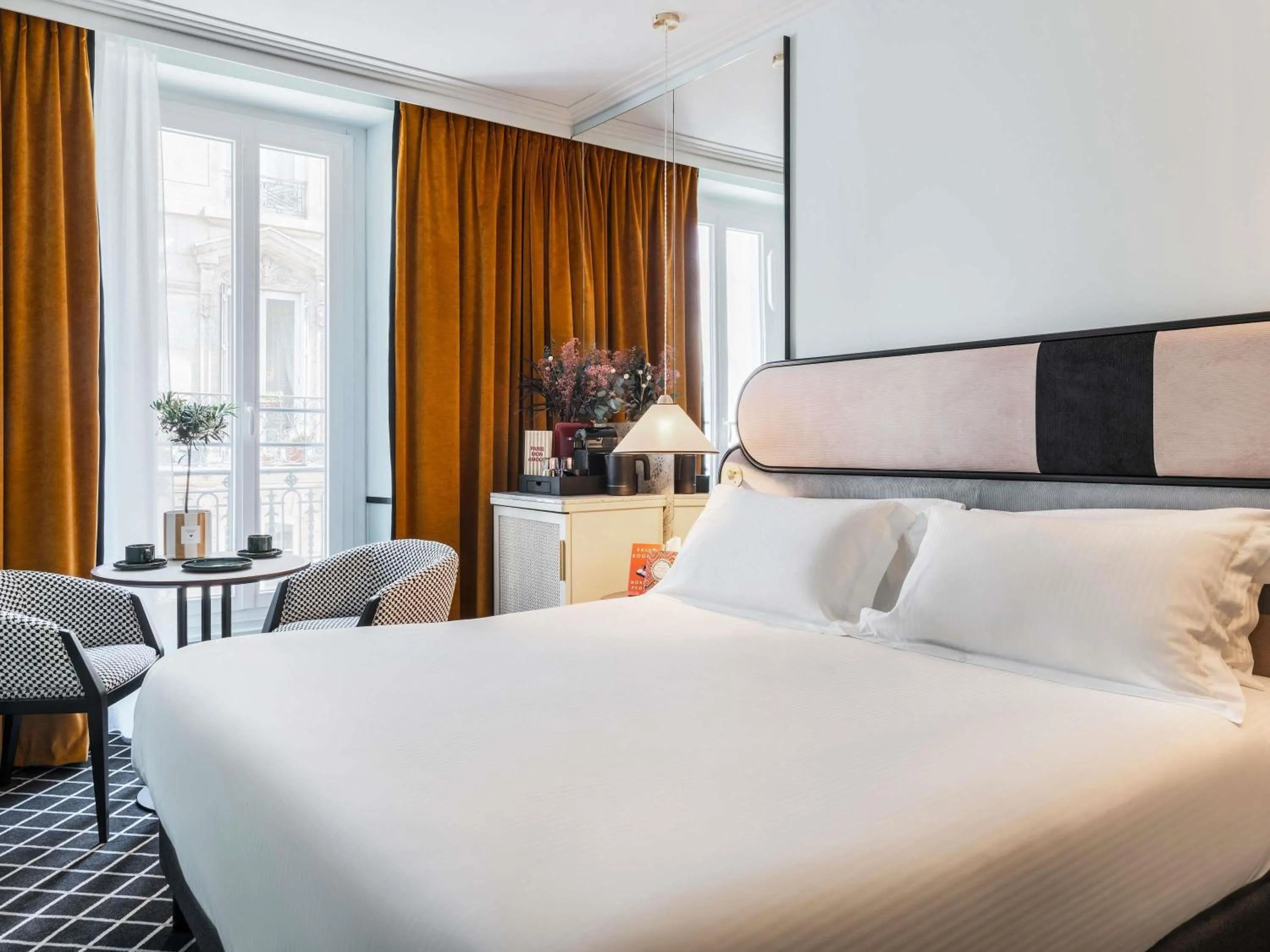 Bedroom, Bed in Hotel Faubourg Galant Paris - Handwritten Collection