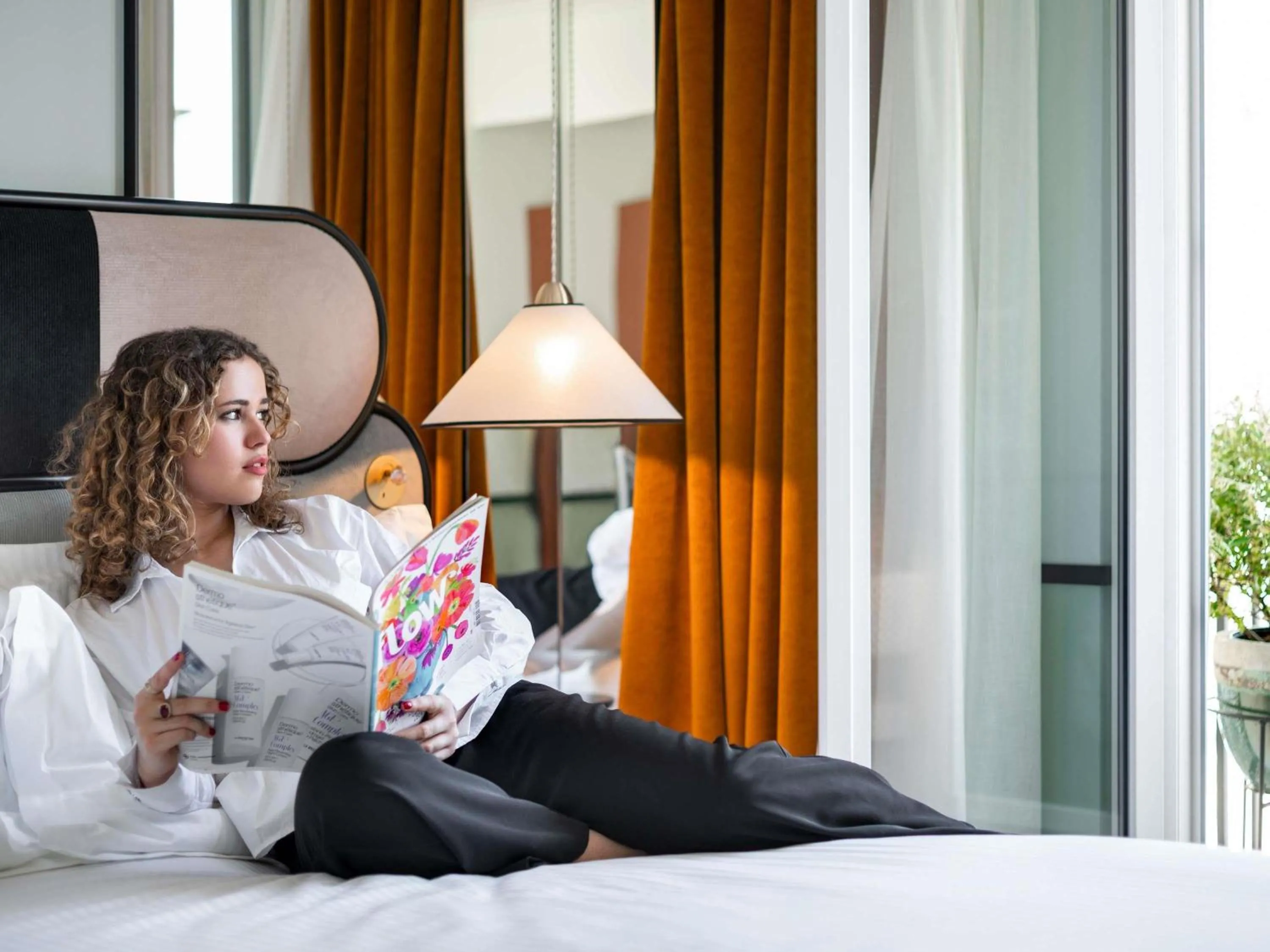Bedroom, Bed in Hotel Faubourg Galant Paris - Handwritten Collection