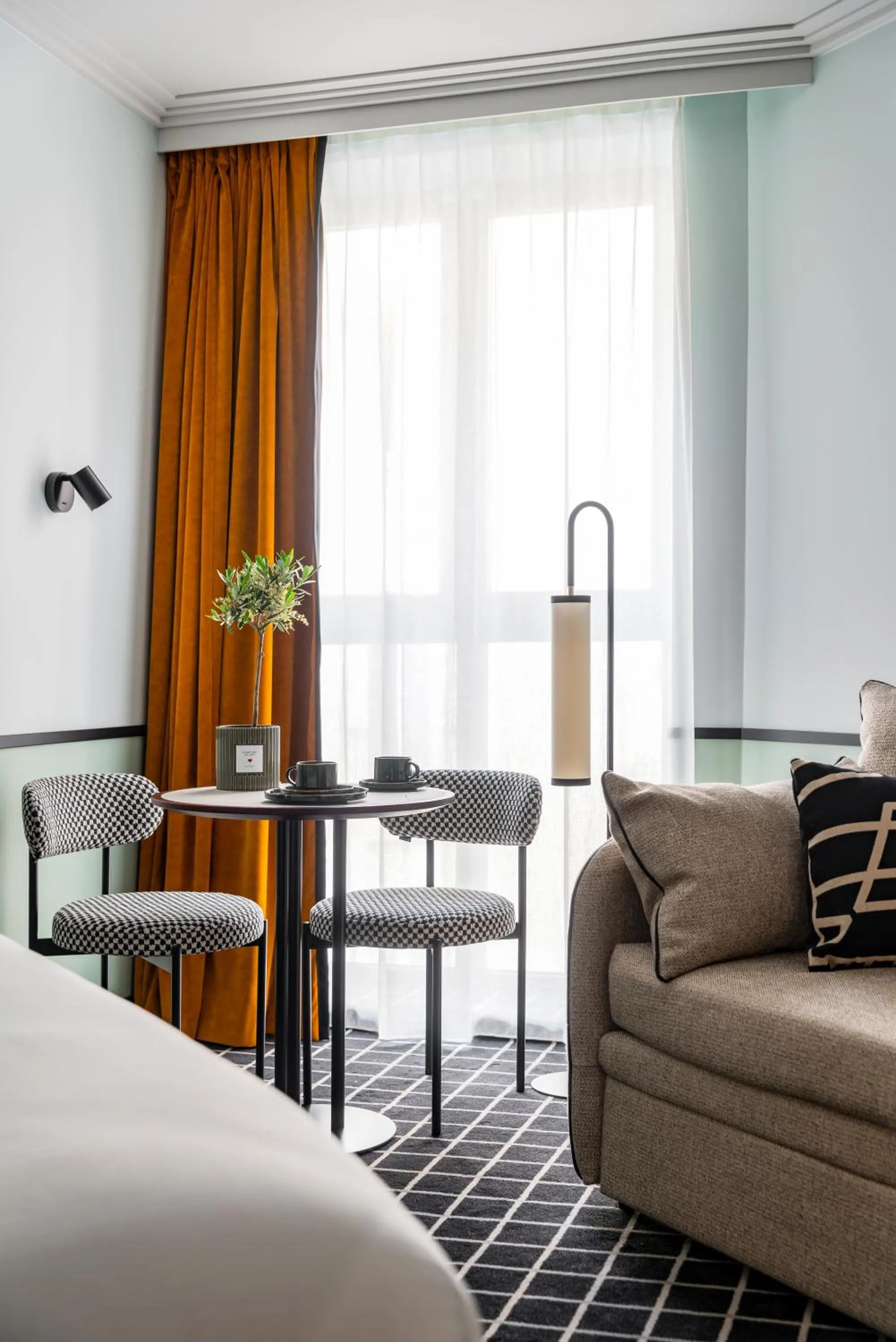 Photo of the whole room, Bed in Hotel Faubourg Galant Paris - Handwritten Collection