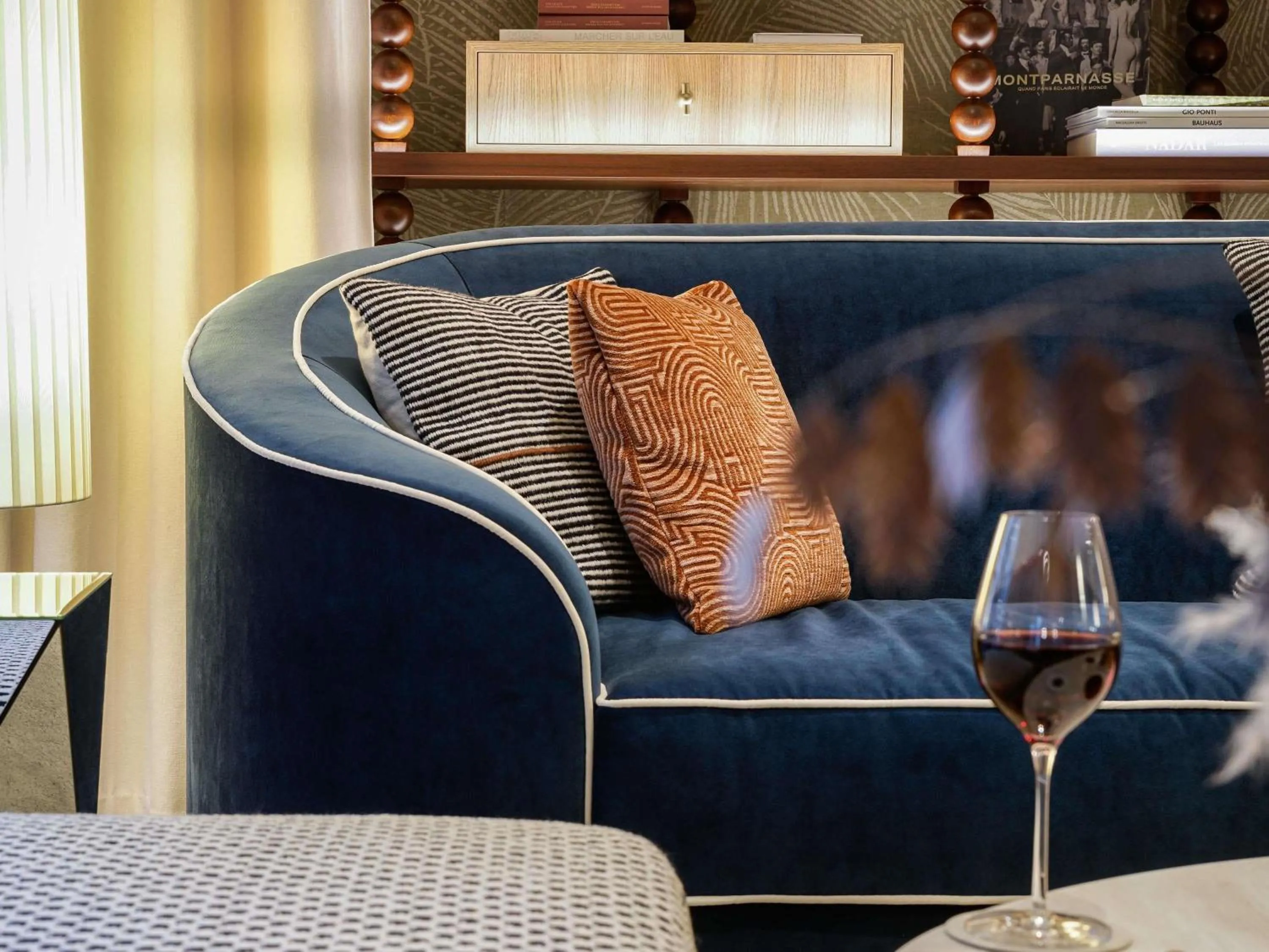 Lounge or bar in Hotel Faubourg Galant Paris - Handwritten Collection