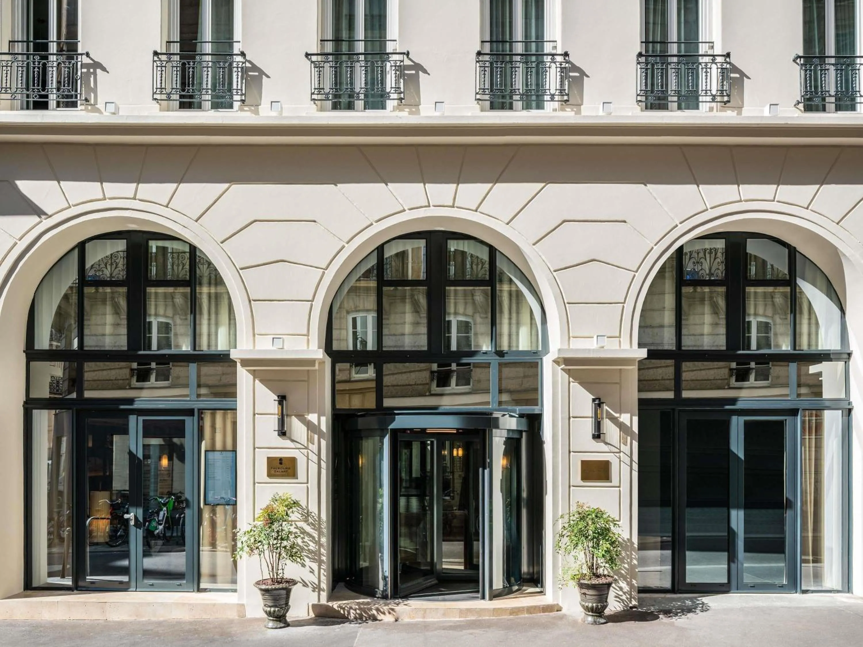 Property building in Hotel Faubourg Galant Paris - Handwritten Collection