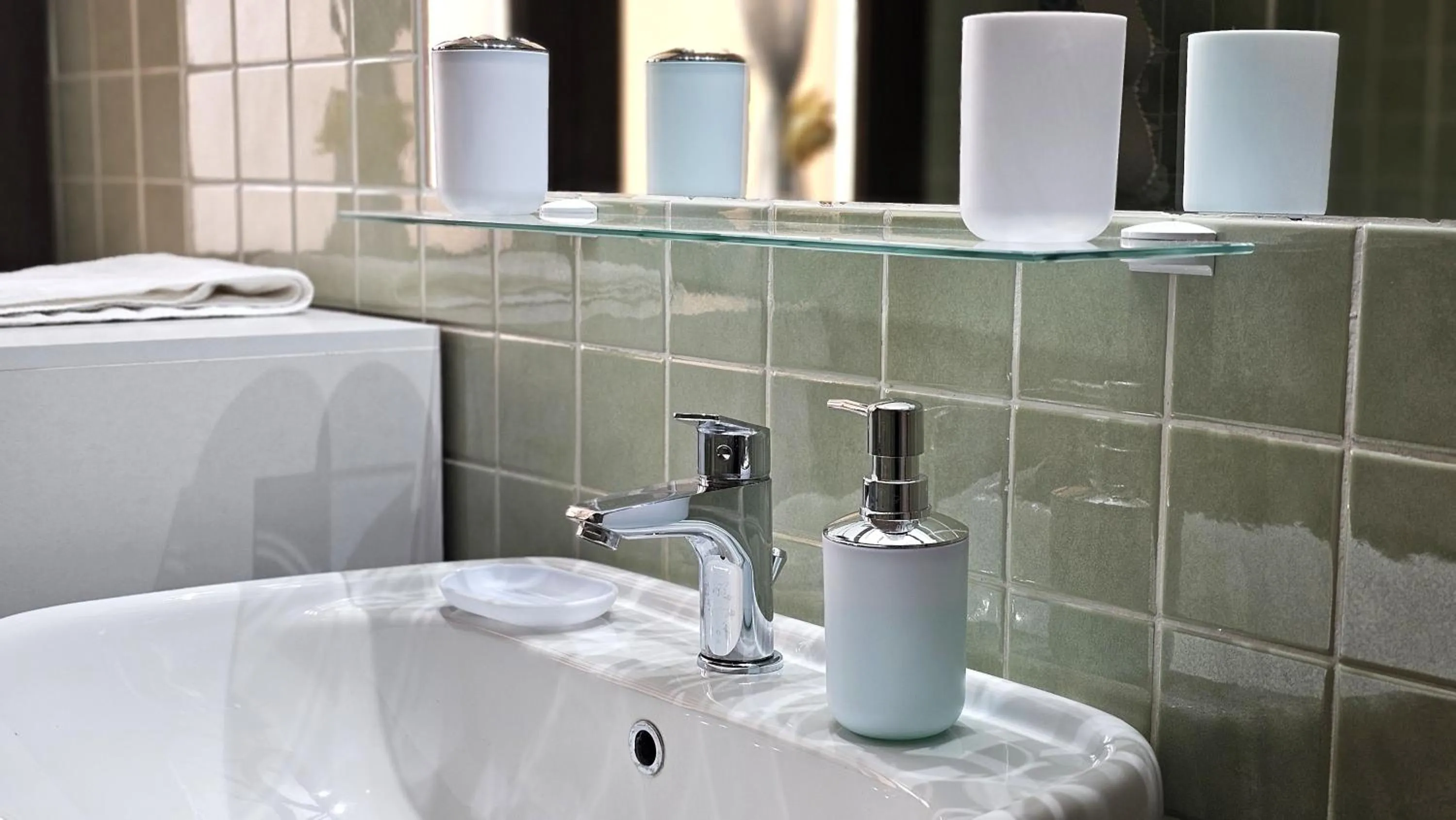 Bathroom in Opera et Love