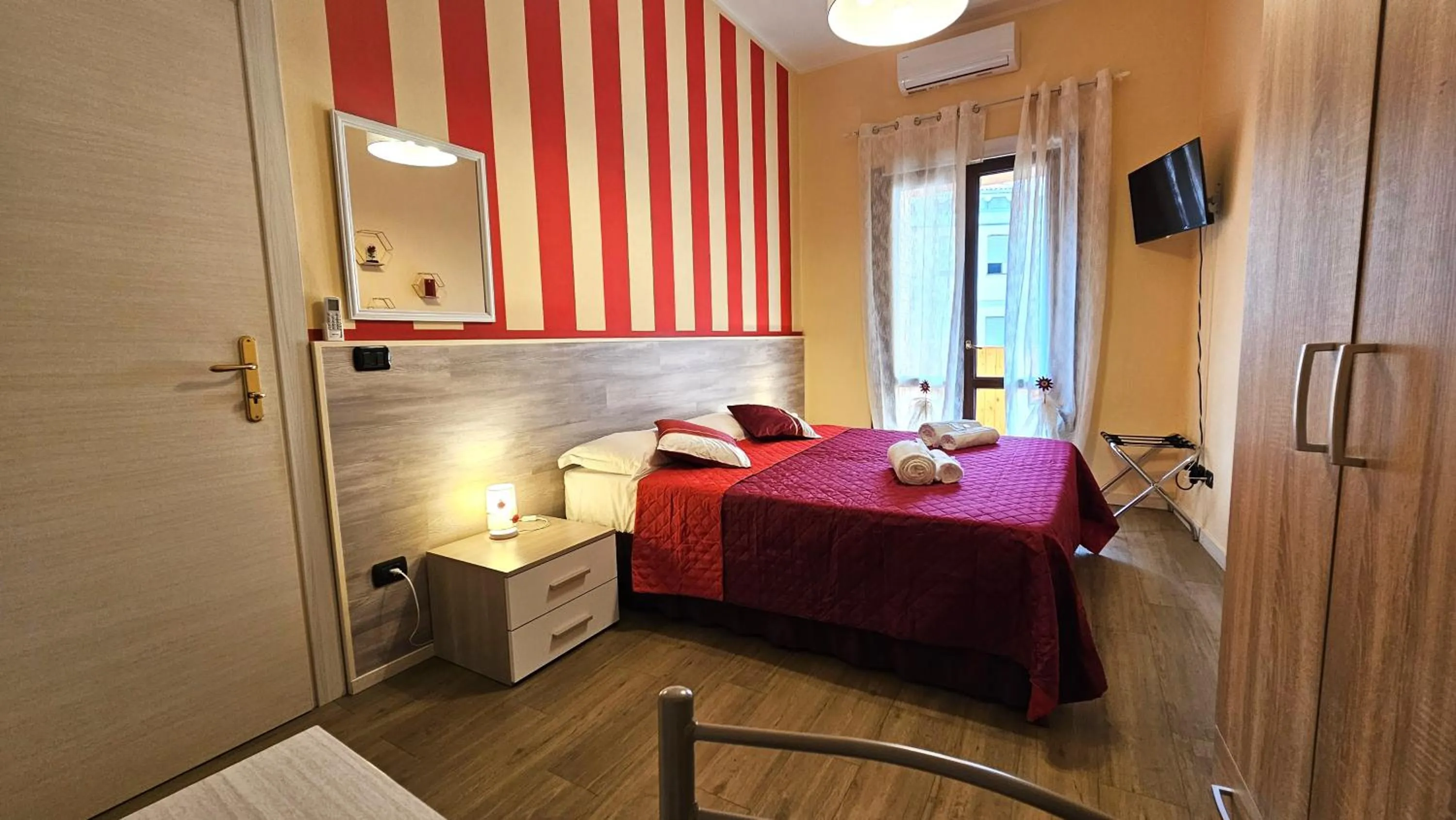 Bed in Opera et Love