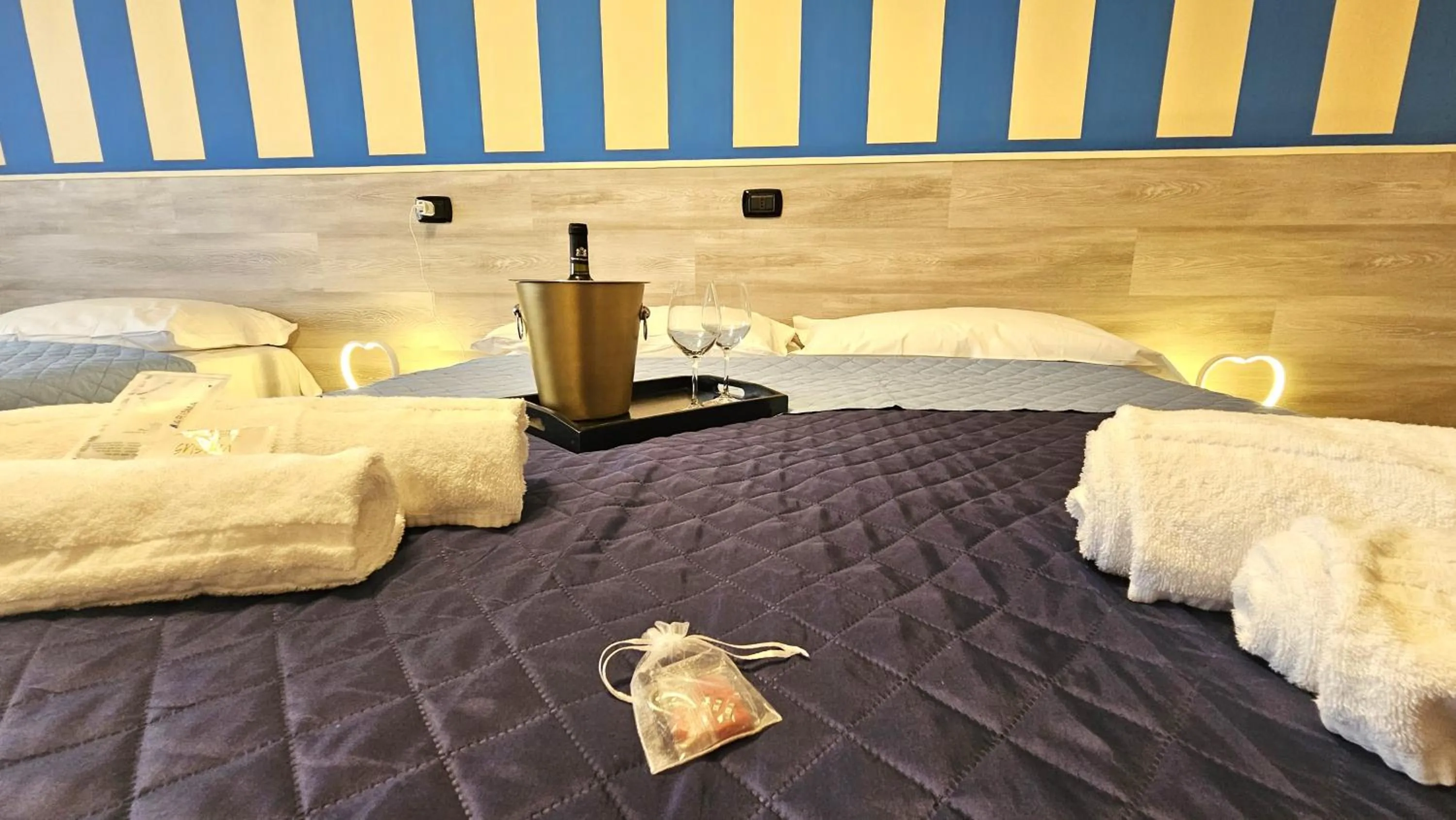 Bed in Opera et Love