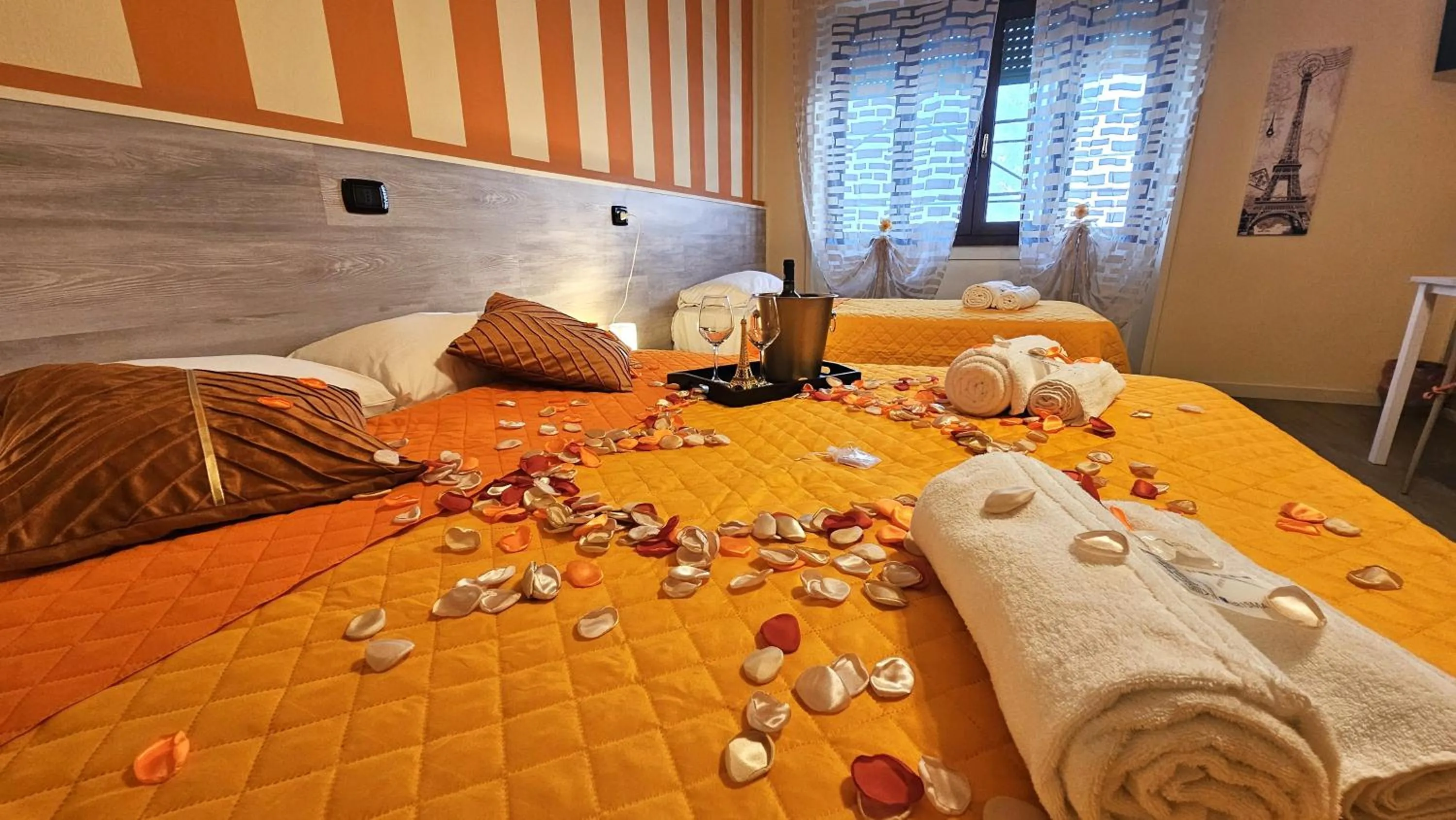 Bed in Opera et Love