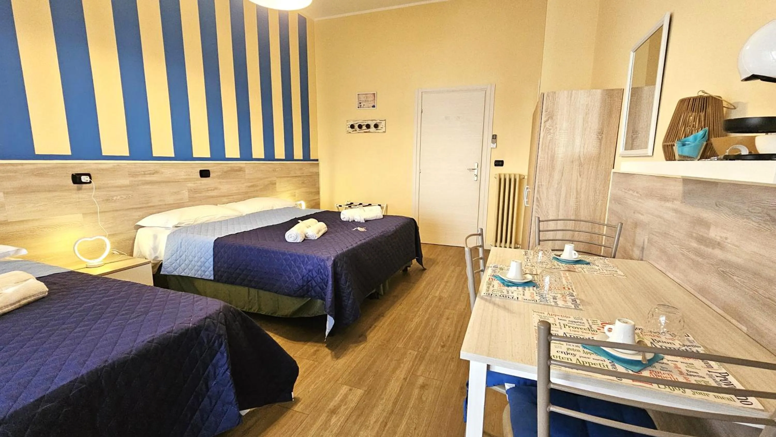 Bed in Opera et Love