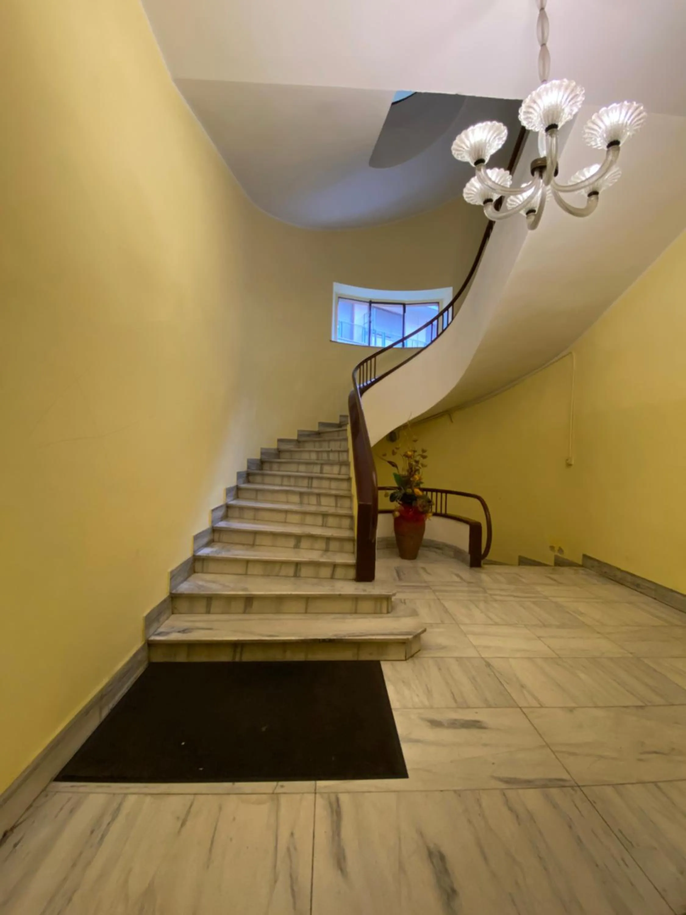 Facade/entrance in L'OPERA ROOMS