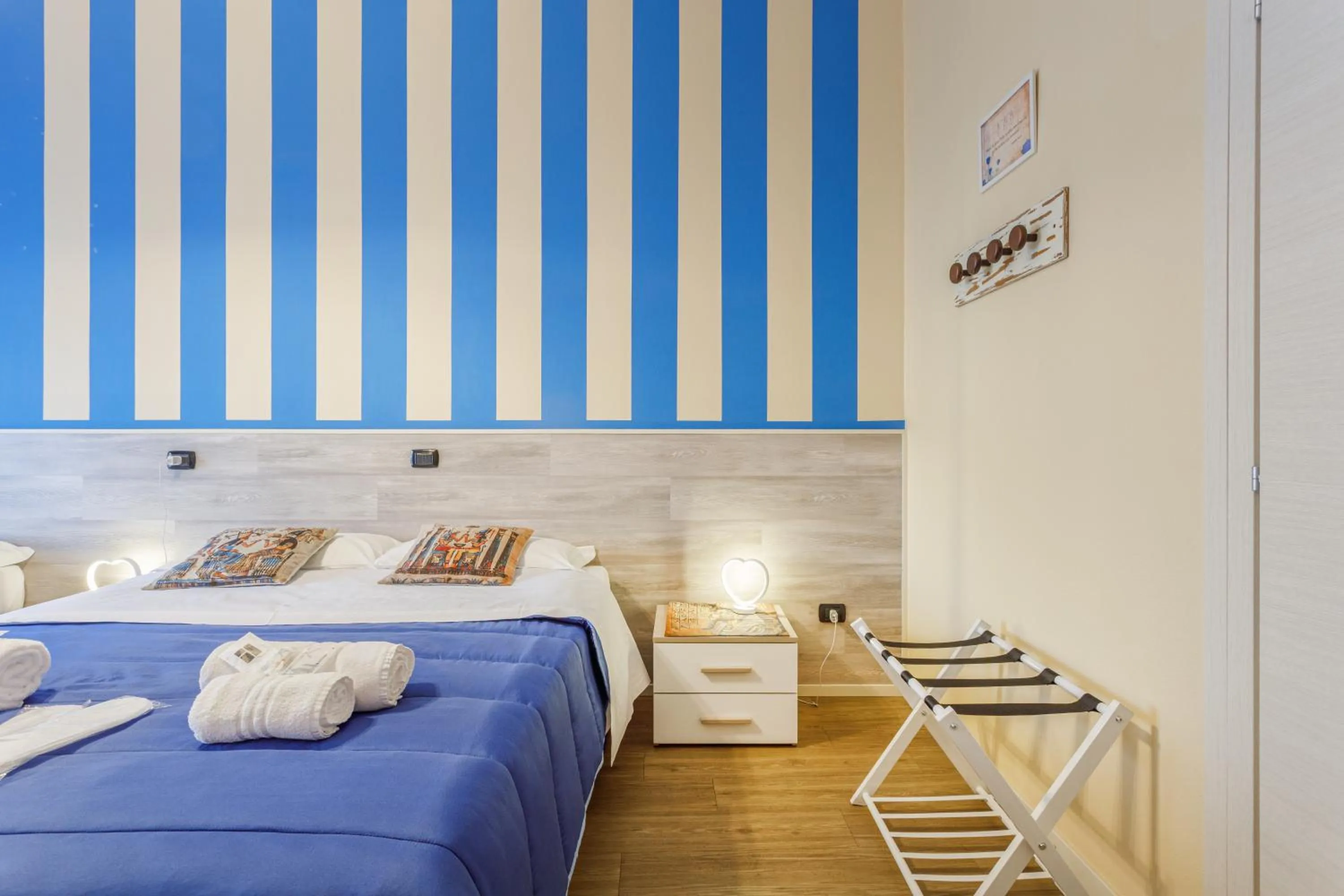 Bed in OPERA et LOVE - 200m dall'Arena con convenzione per Parcheggio e Colazione in pasticceria adiacente