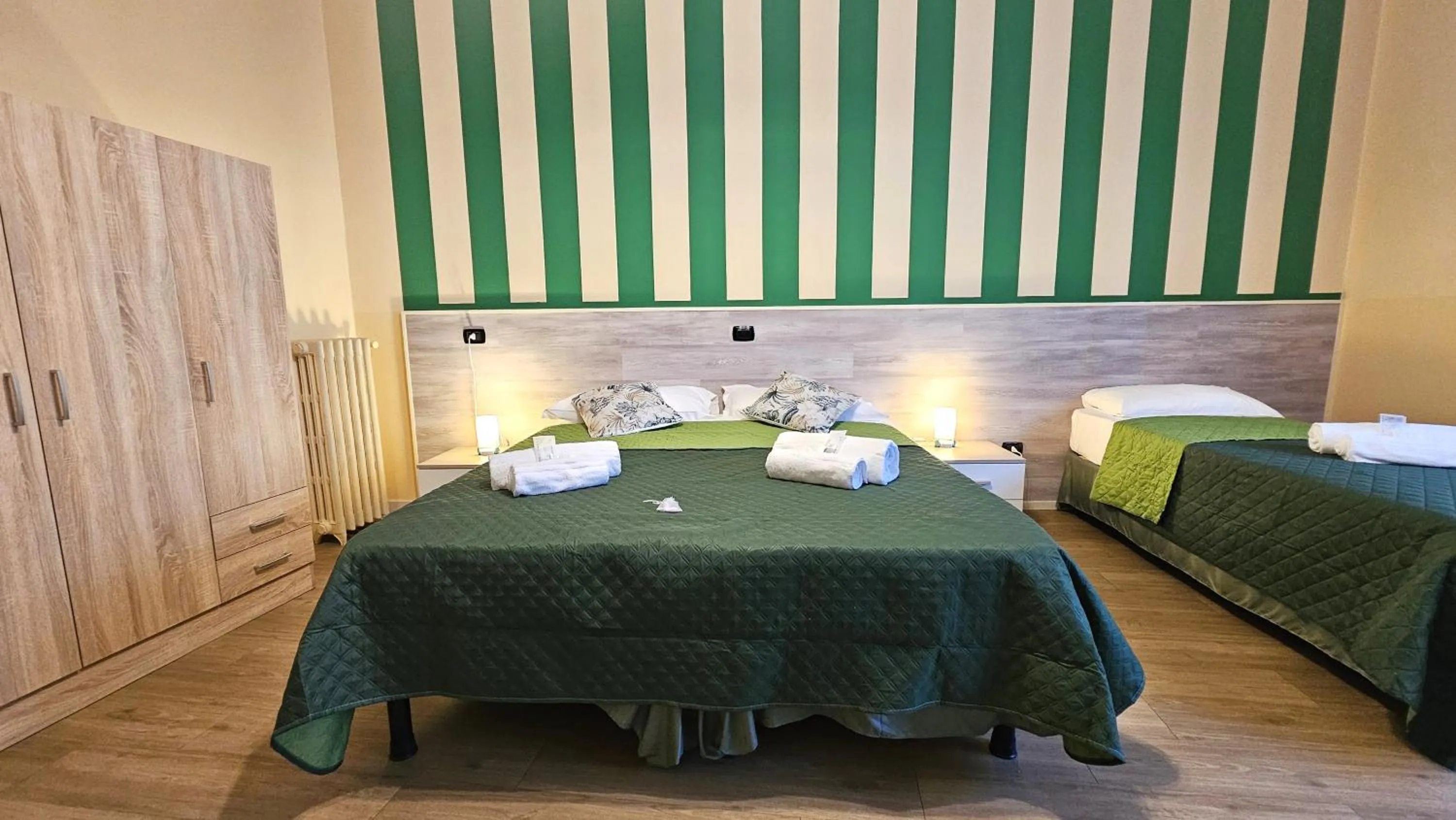 Bed in Opera et Love