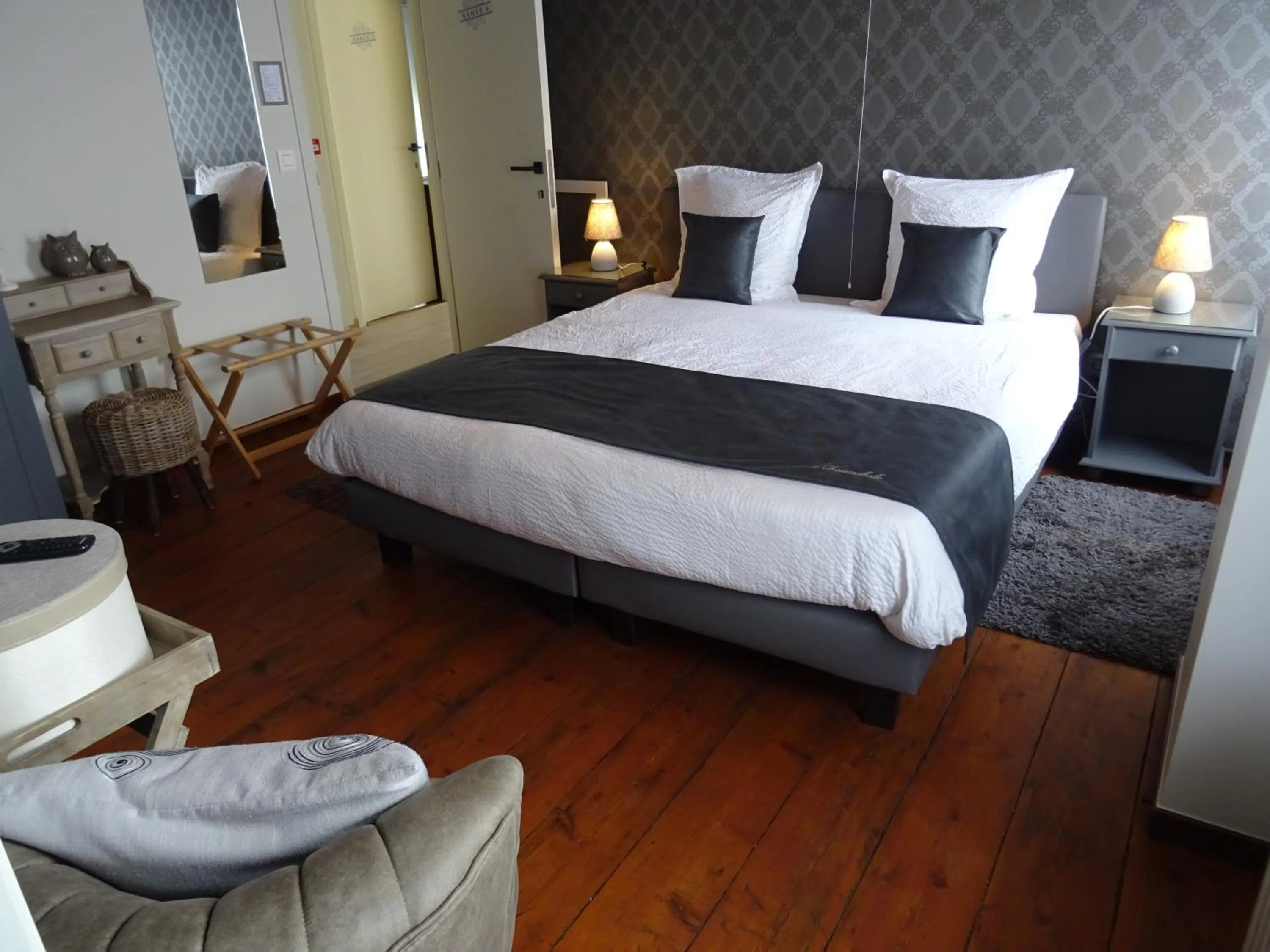Photo of the whole room, Bed in D'Hommelbelle