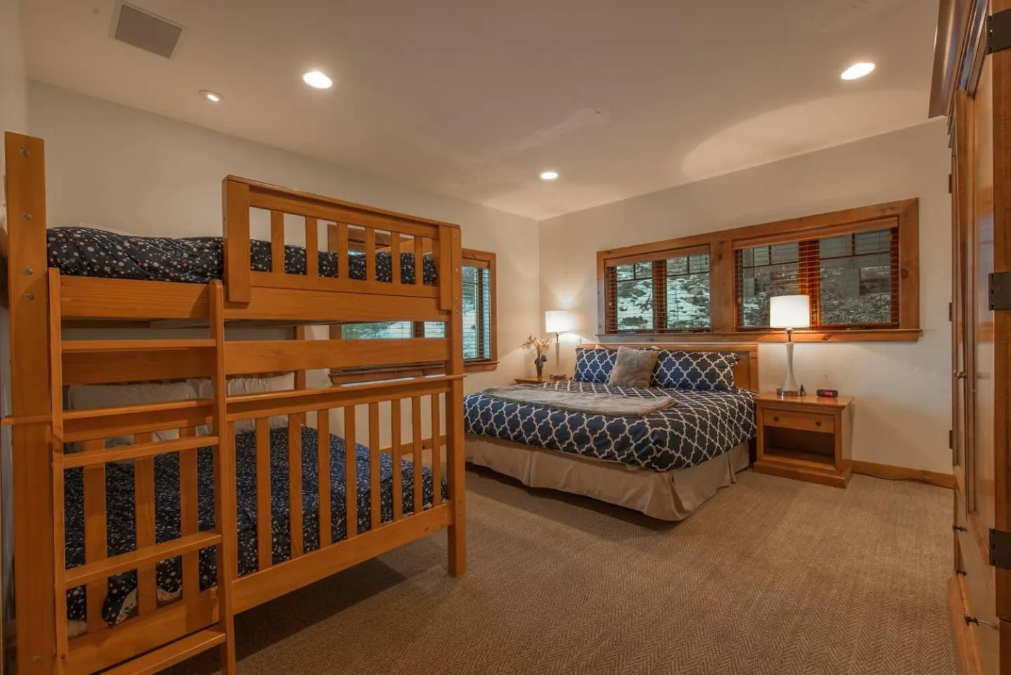 Bed in Skislope-Tahoe Villa