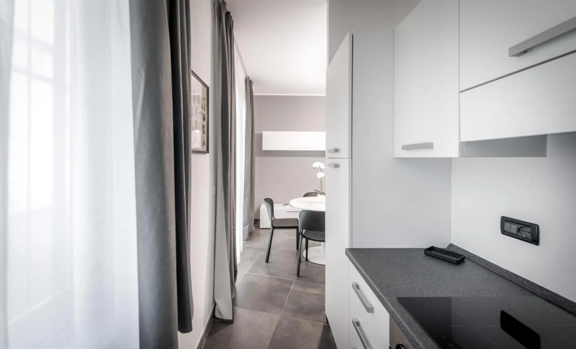 Kitchen or kitchenette in TURINHOMETOWN Residence Apartments