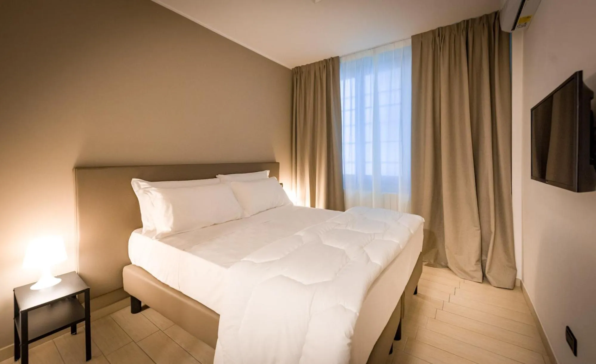 Bed in TURINHOMETOWN Residence Apartments