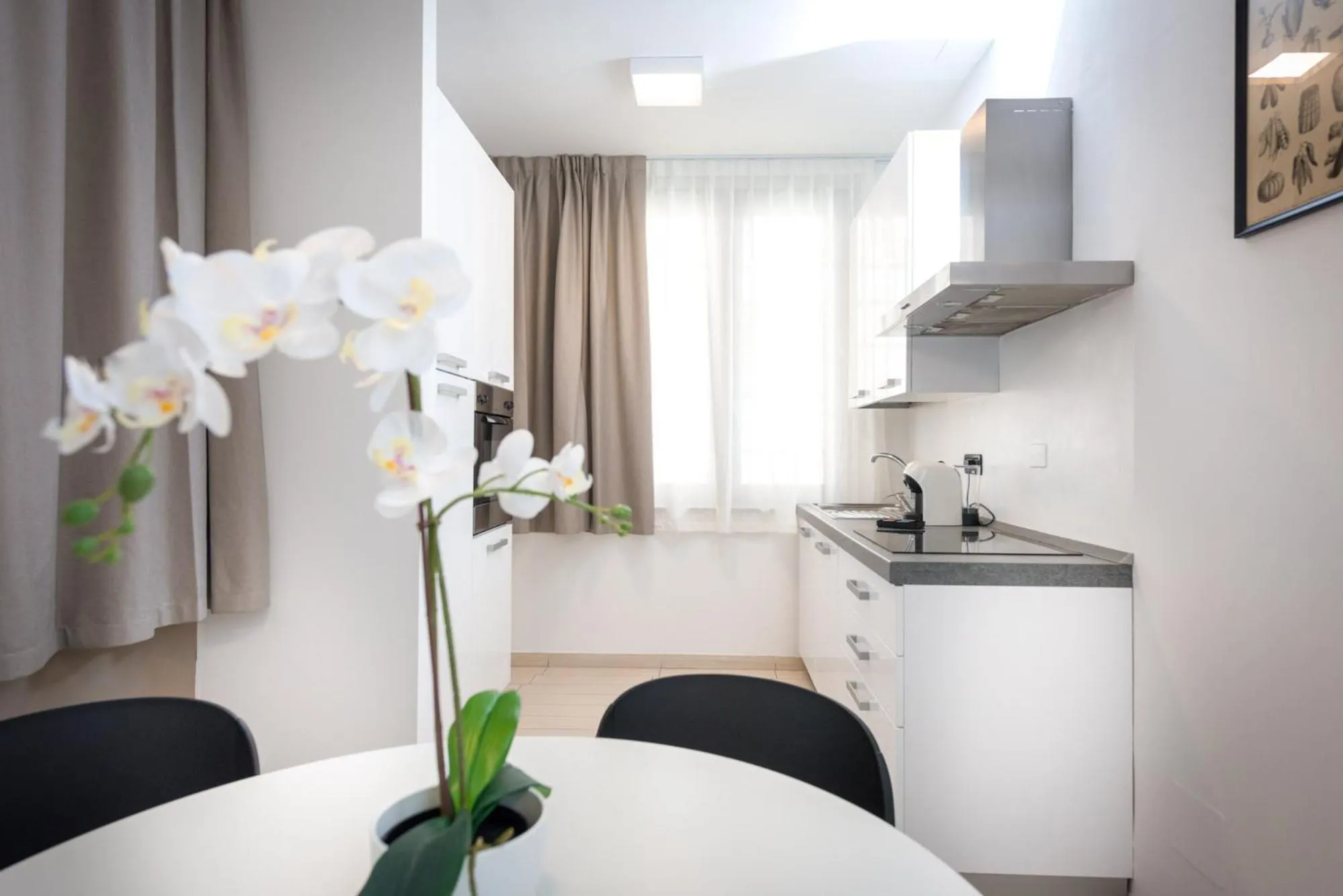 Kitchen or kitchenette in TURINHOMETOWN Residence Apartments