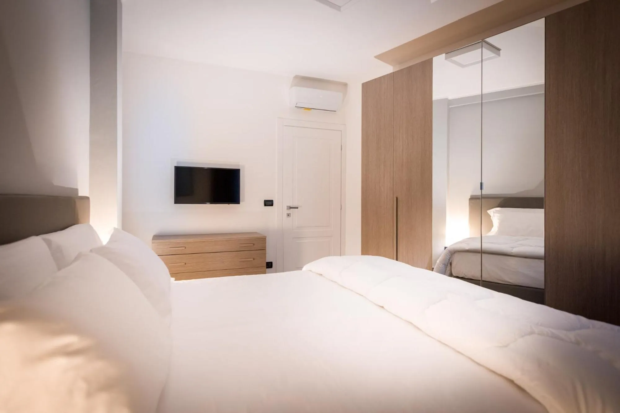 Bed in TURINHOMETOWN Residence Apartments