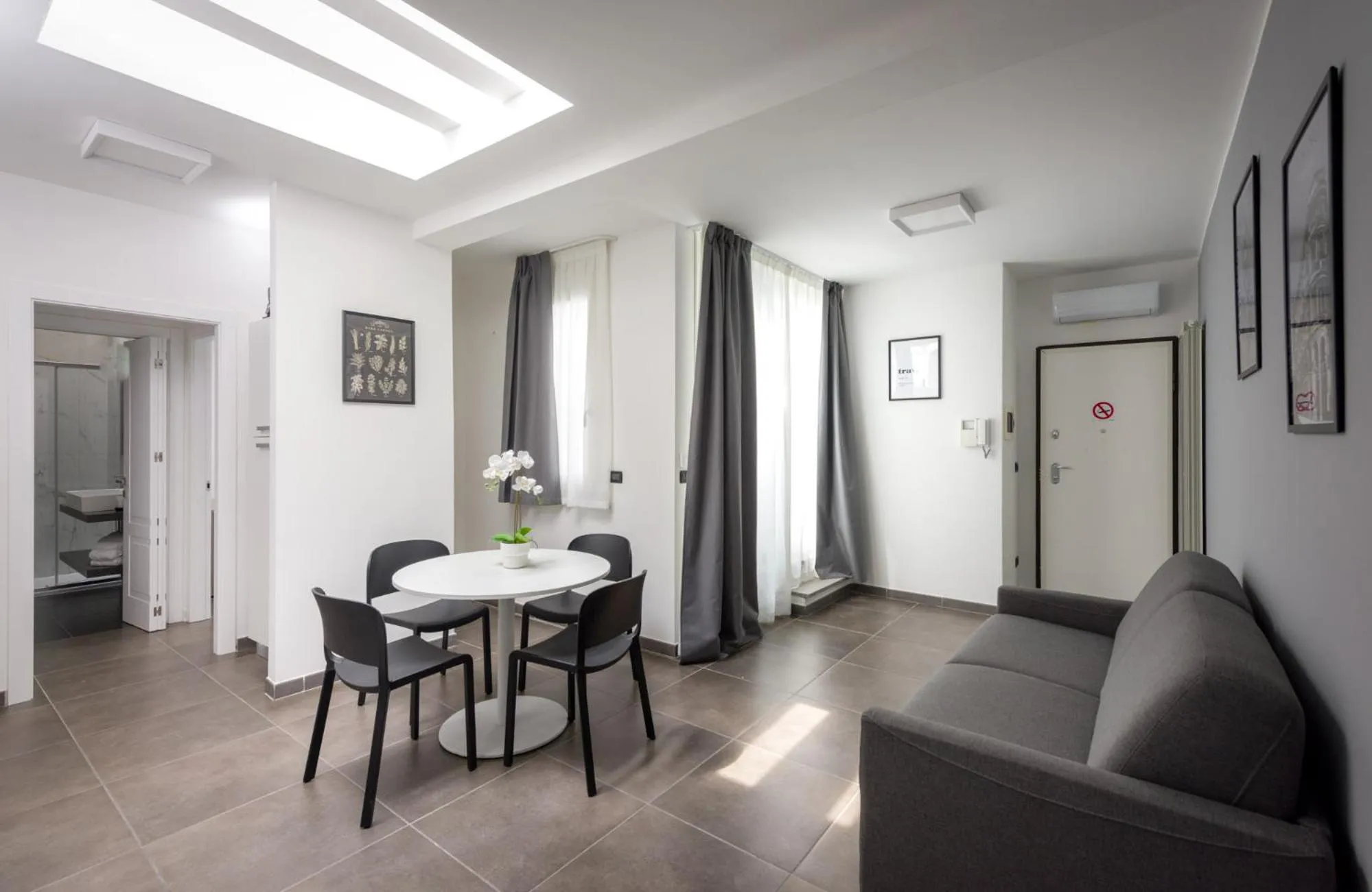 Balcony/Terrace in TURINHOMETOWN Residence Apartments