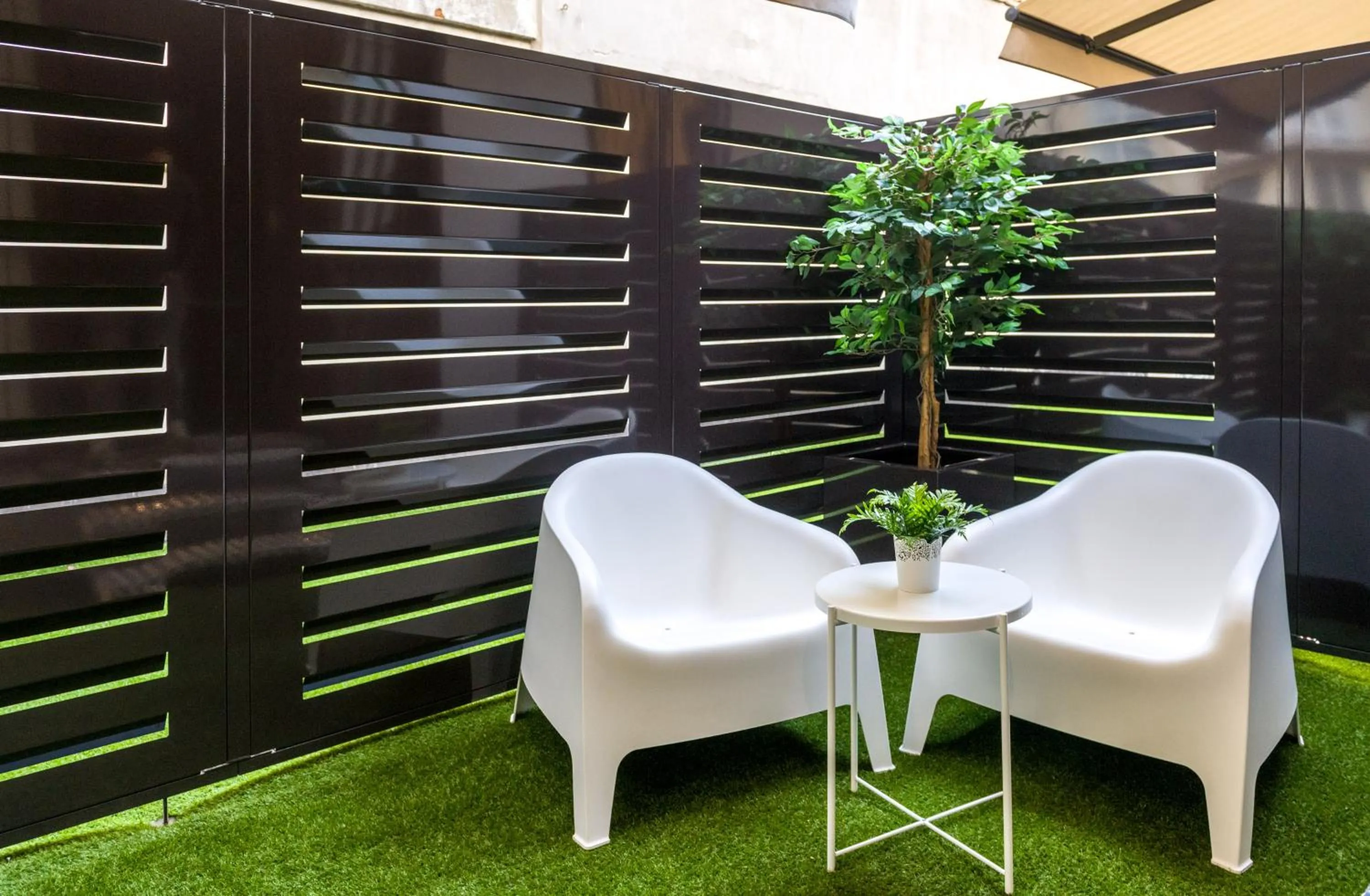 Garden in TURINHOMETOWN Residence Apartments