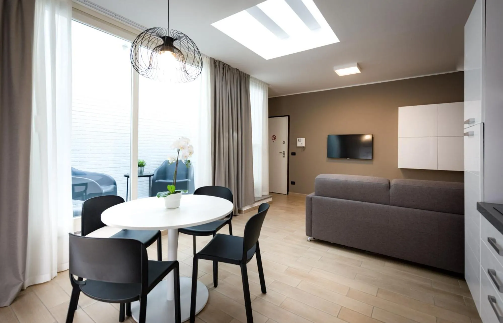 Balcony/Terrace in TURINHOMETOWN Residence Apartments