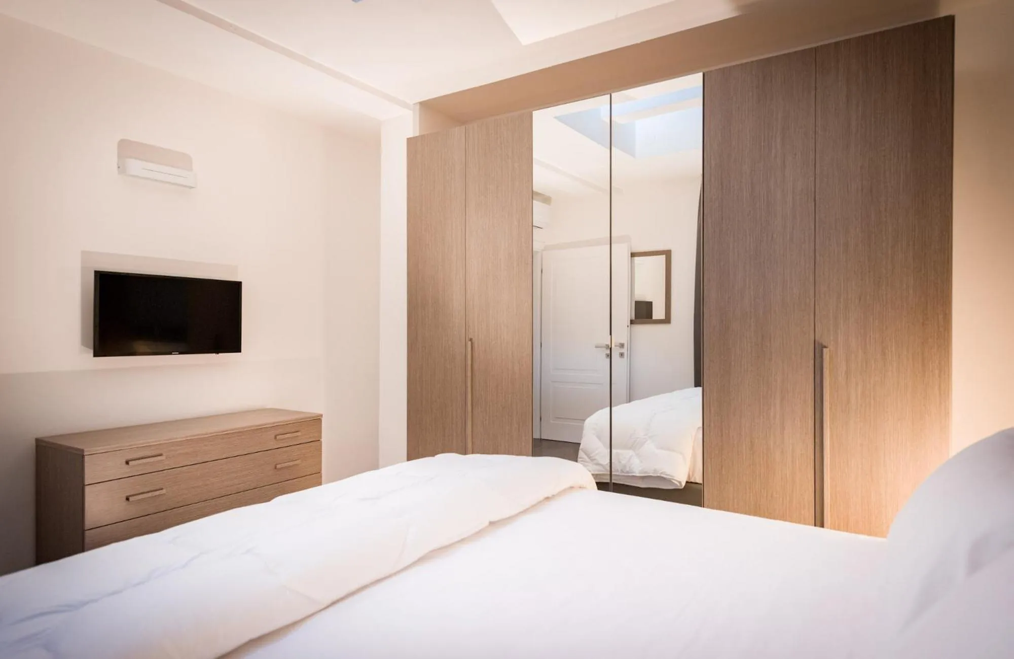 Bed in TURINHOMETOWN Residence Apartments