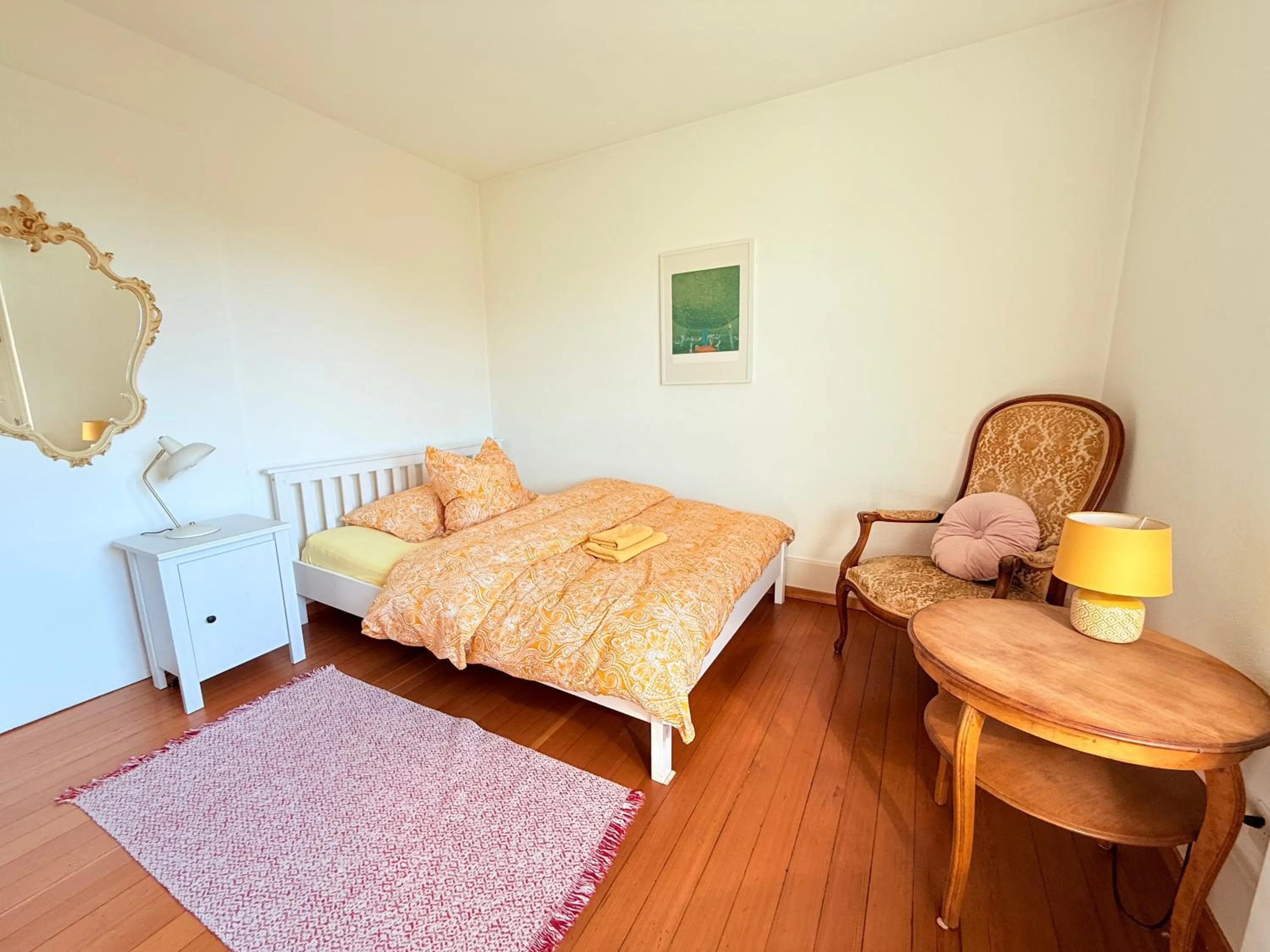 Photo of the whole room, Bed in Gästehaus Sonne
