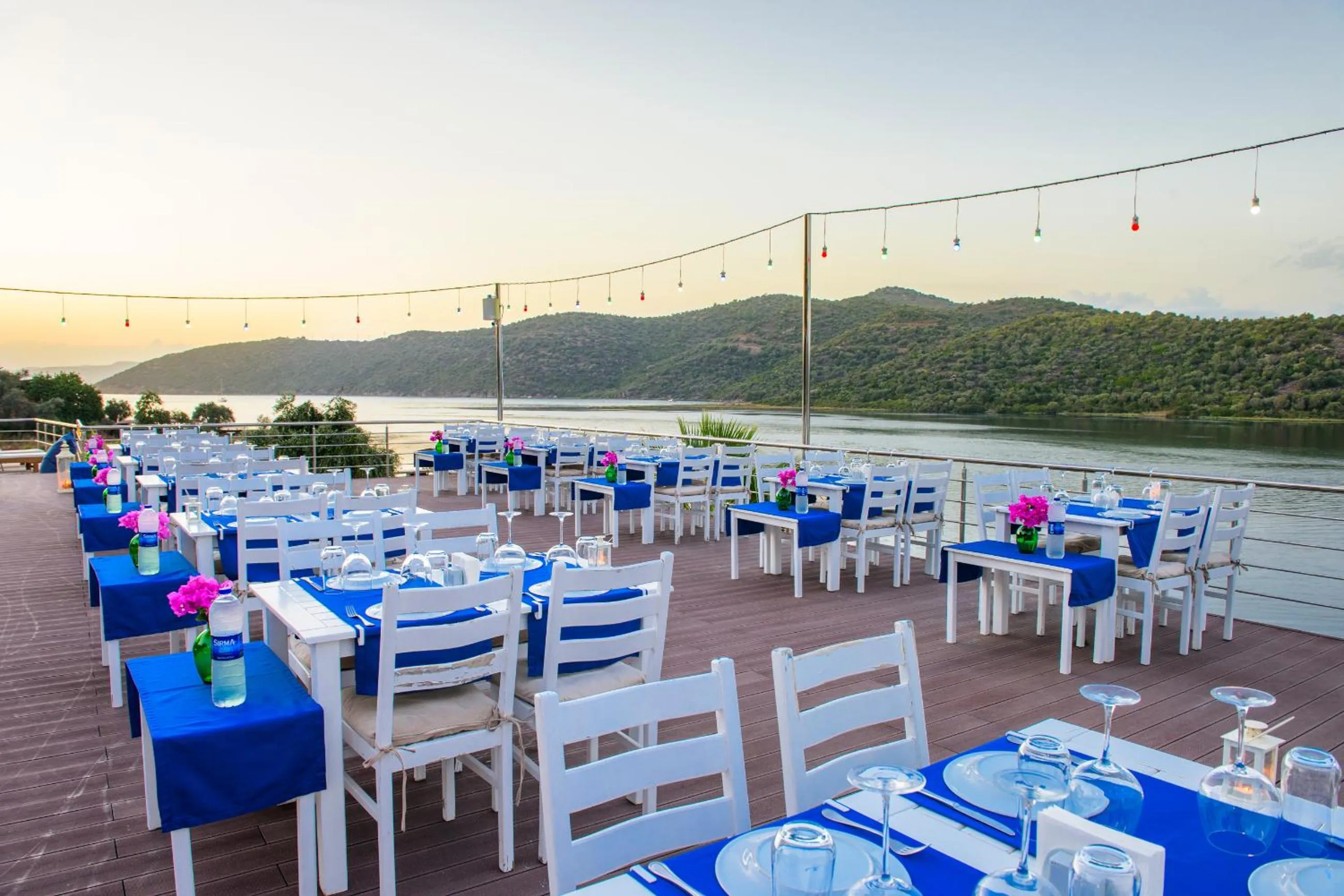 Restaurant/places to eat in Yalicapkini Boutique Hotel