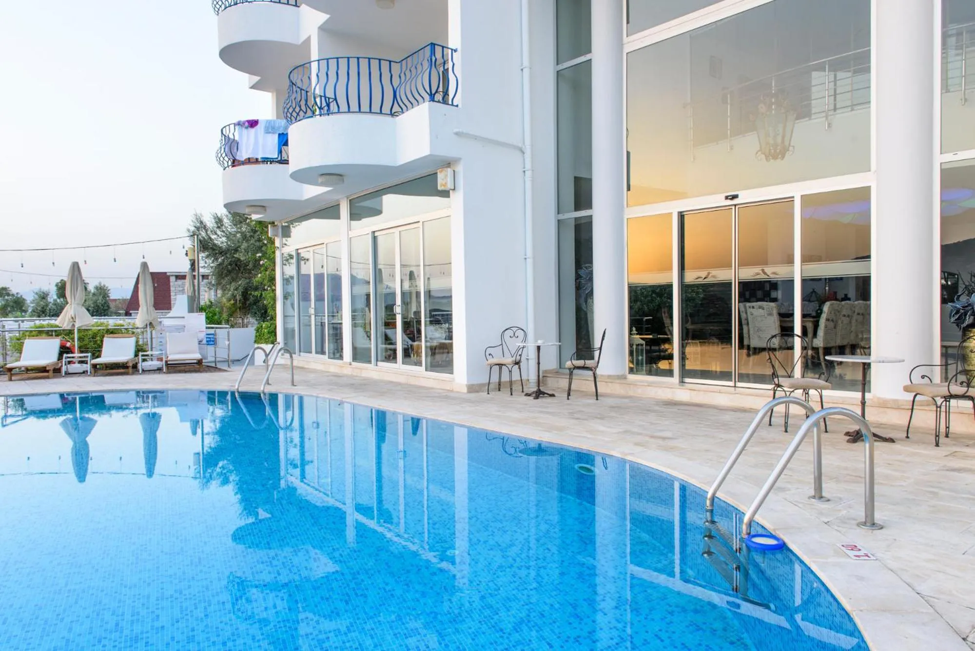 Swimming pool in Yalicapkini Boutique Hotel
