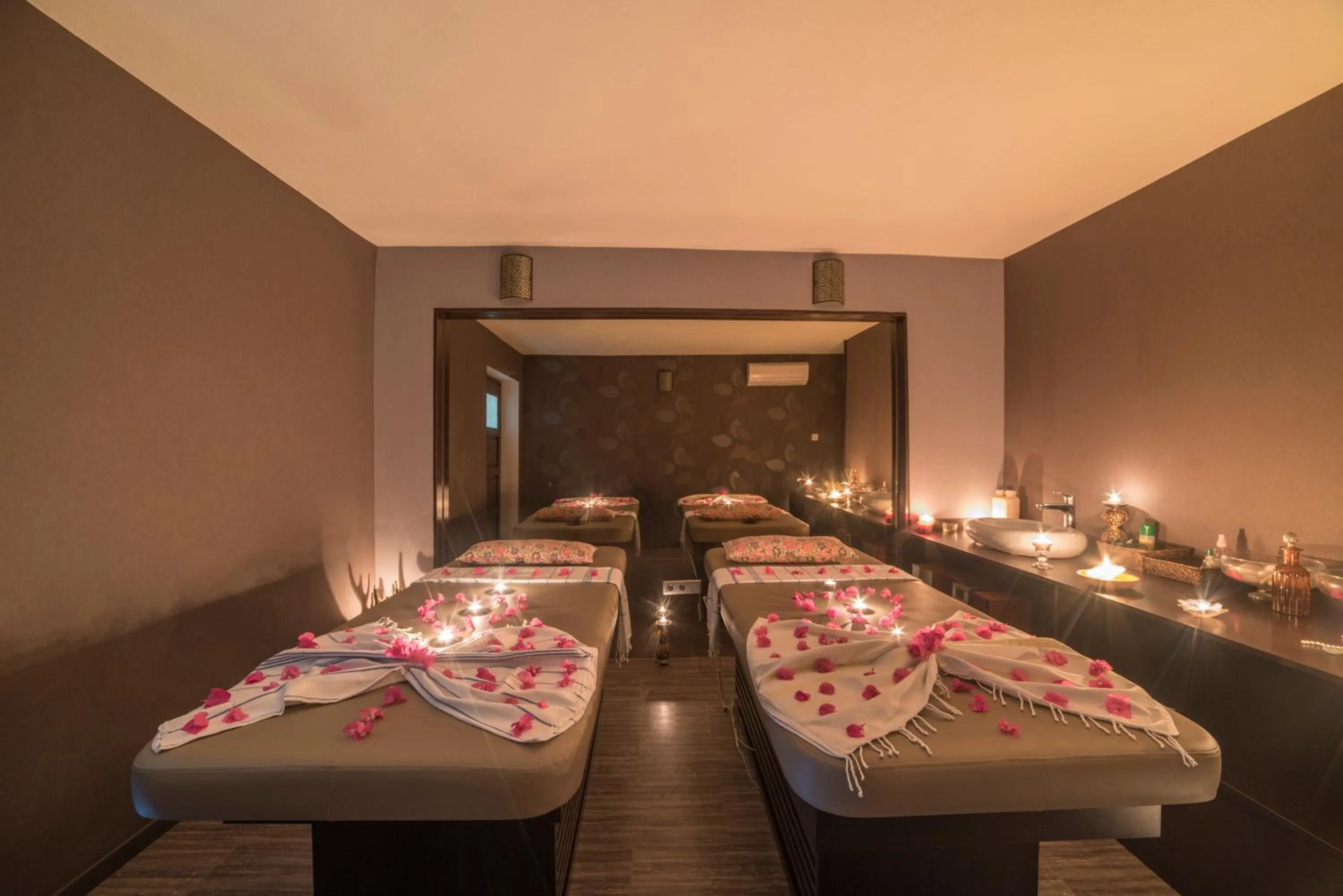 Sauna in Yalicapkini Boutique Hotel