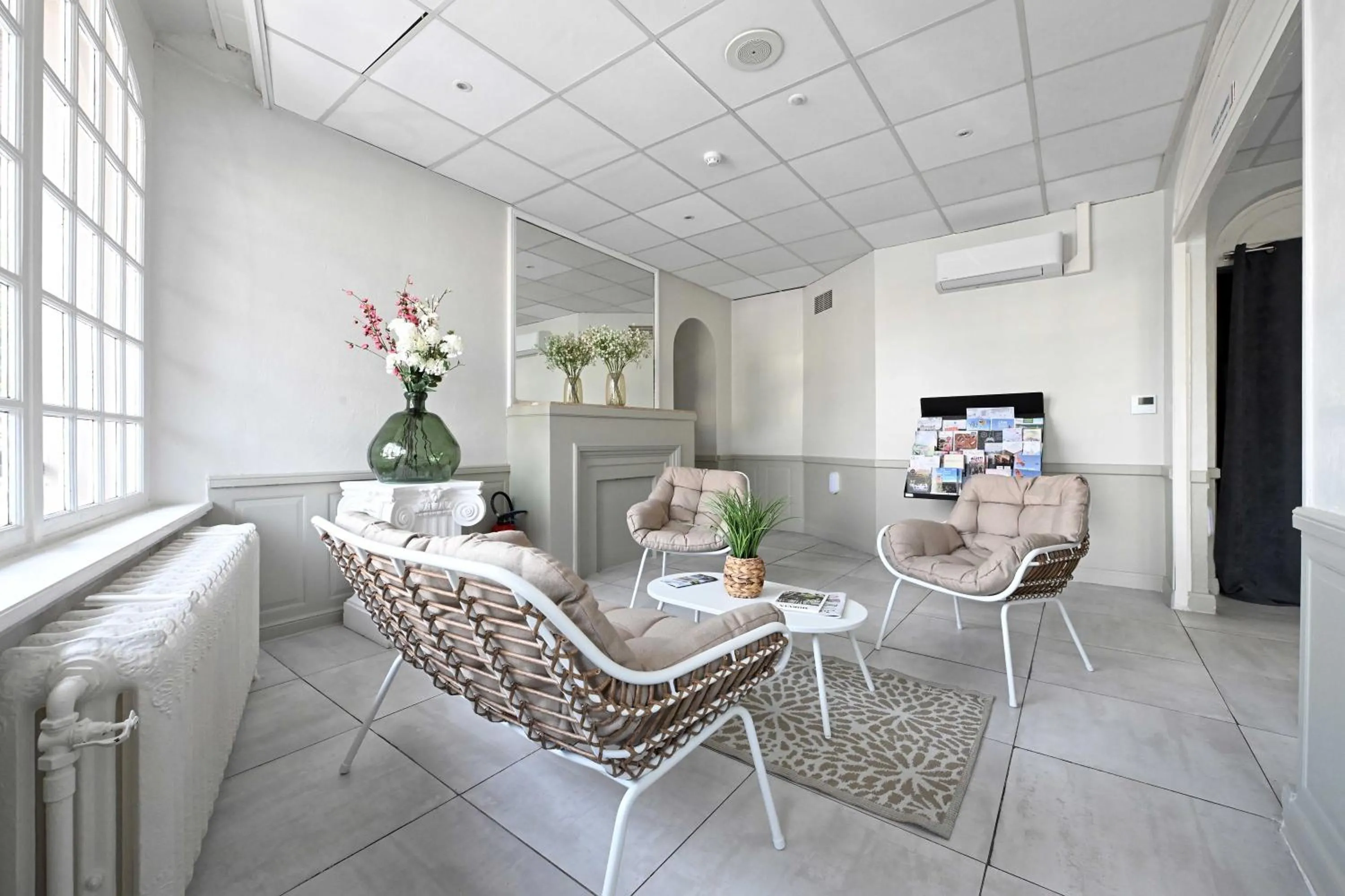 Hôtel le Terminus et son restaurant Côte à Côte - Chambres rénovées