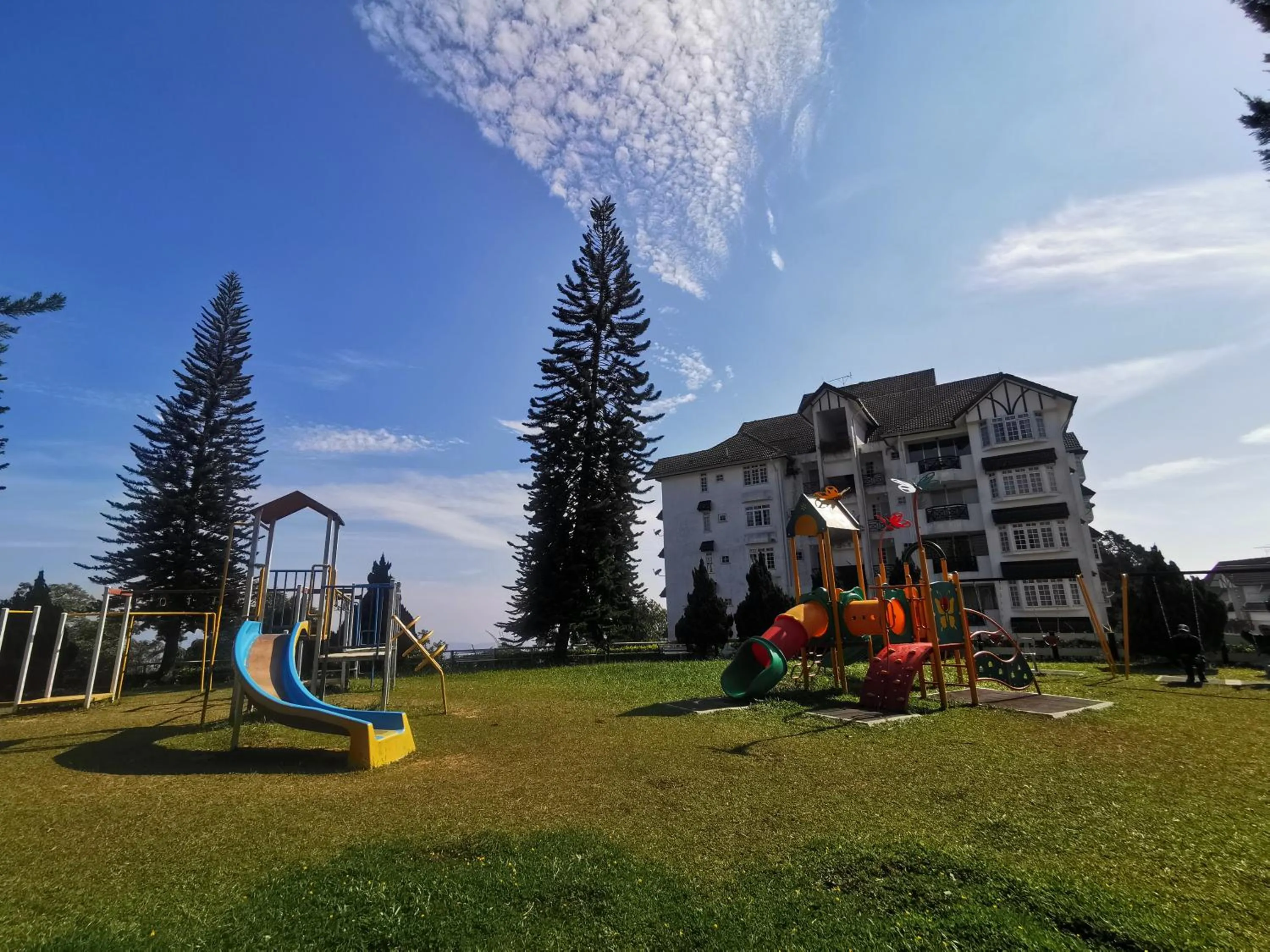 Children play ground in Little England B5-2 Fraser Panorama