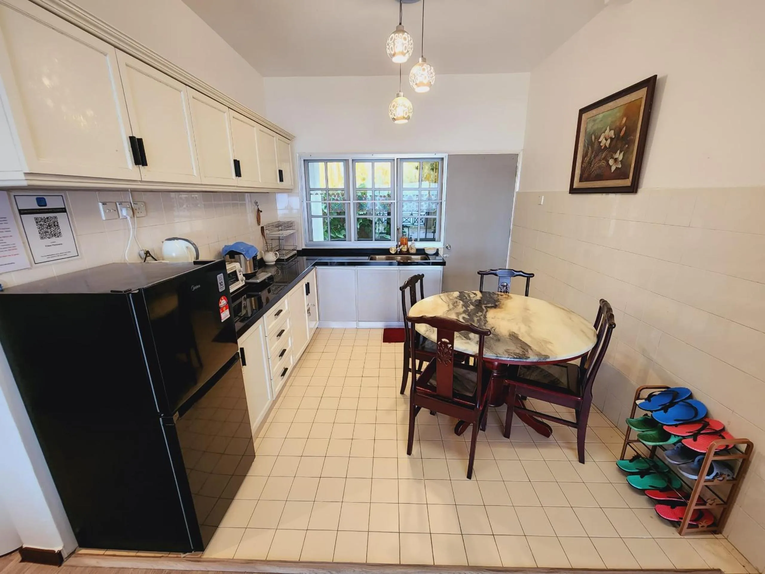 Kitchen or kitchenette in Little England B5-2 Fraser Panorama