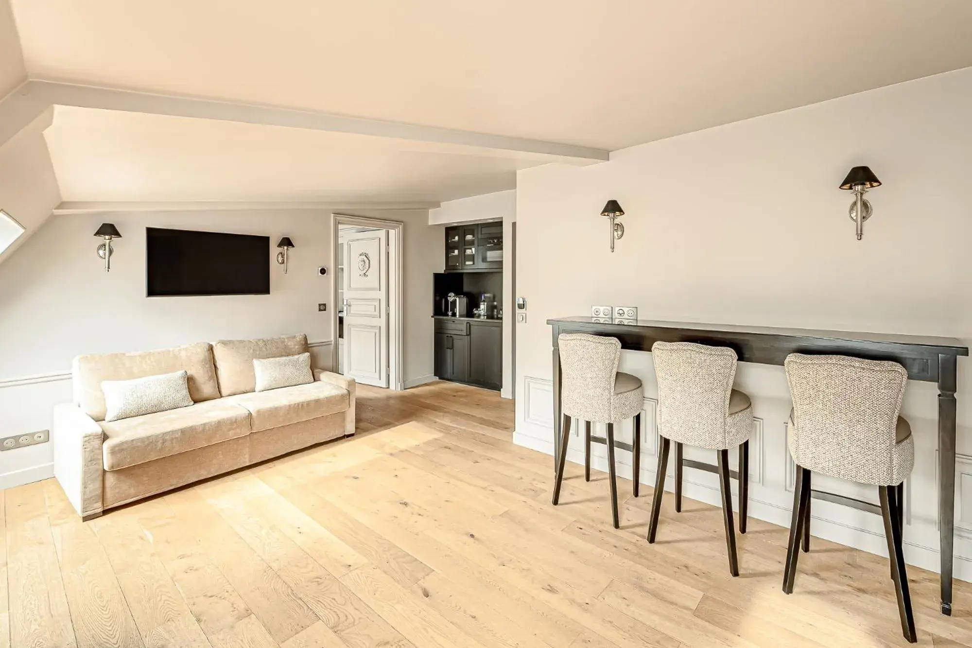 Living room in Hotel Résidence Des Arts - Saint-Germain Living room in Hotel Résidence Des Arts - Saint-Germain