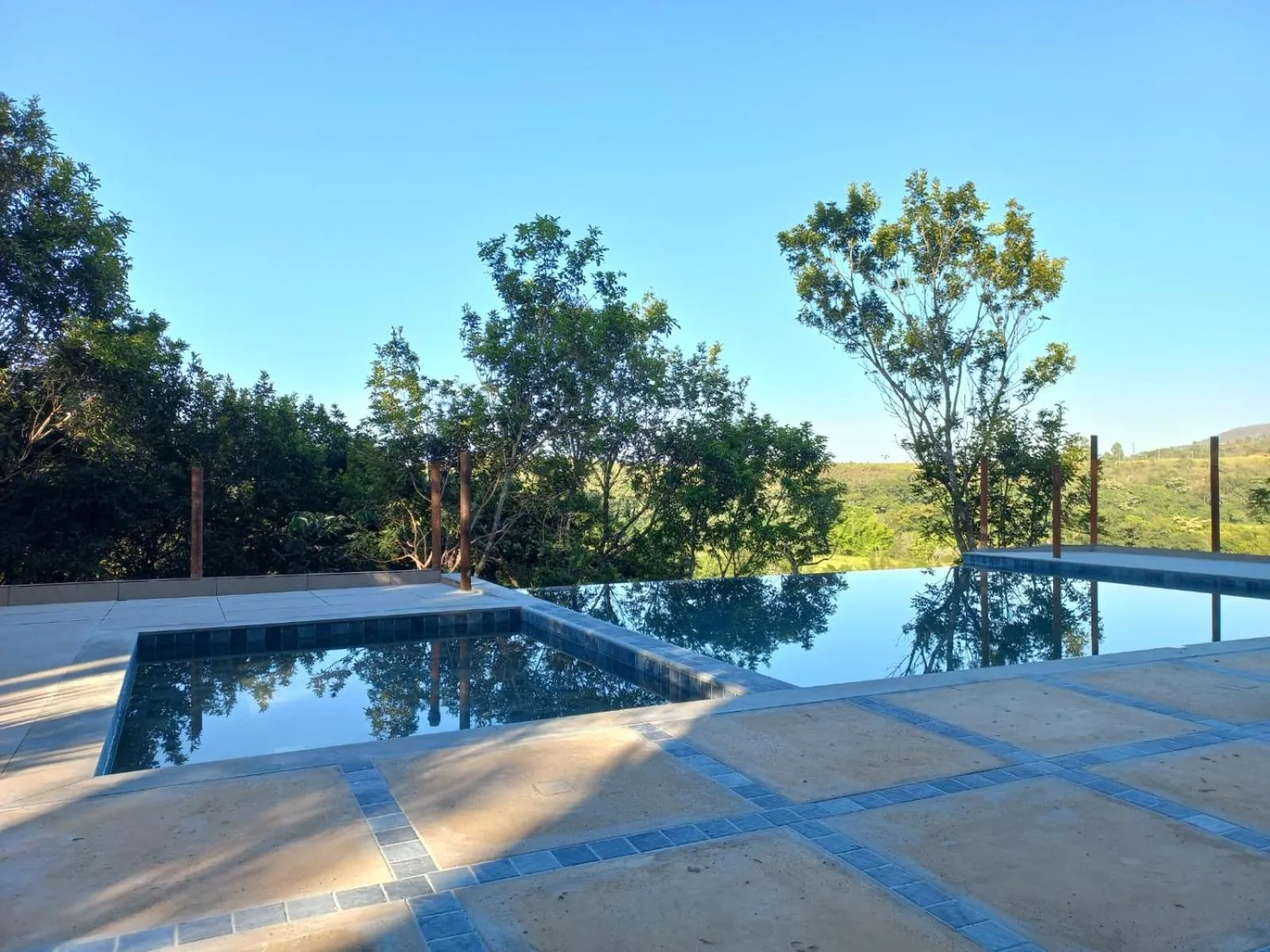Swimming pool in Pousada Cantares