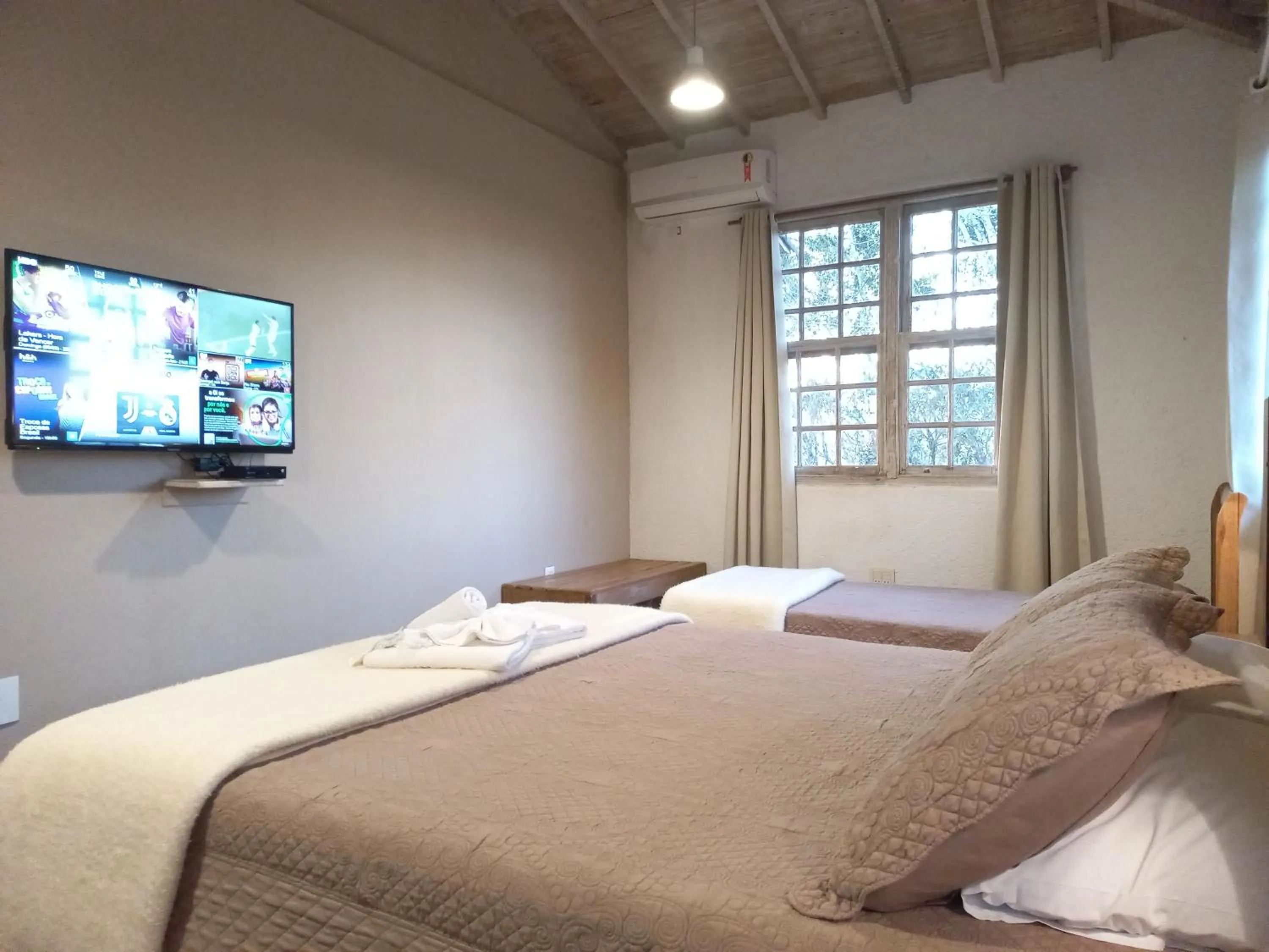 Bed in Pousada Cantares