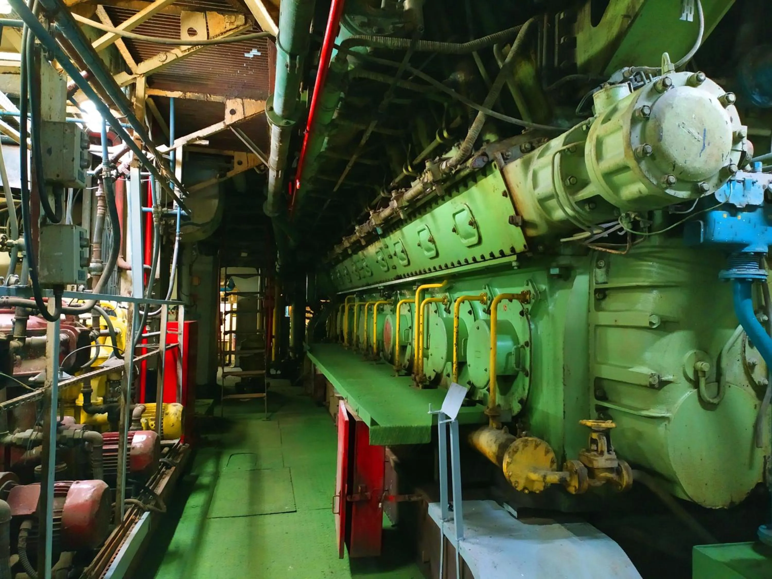 Property building in Doulos Phos The Ship Hotel