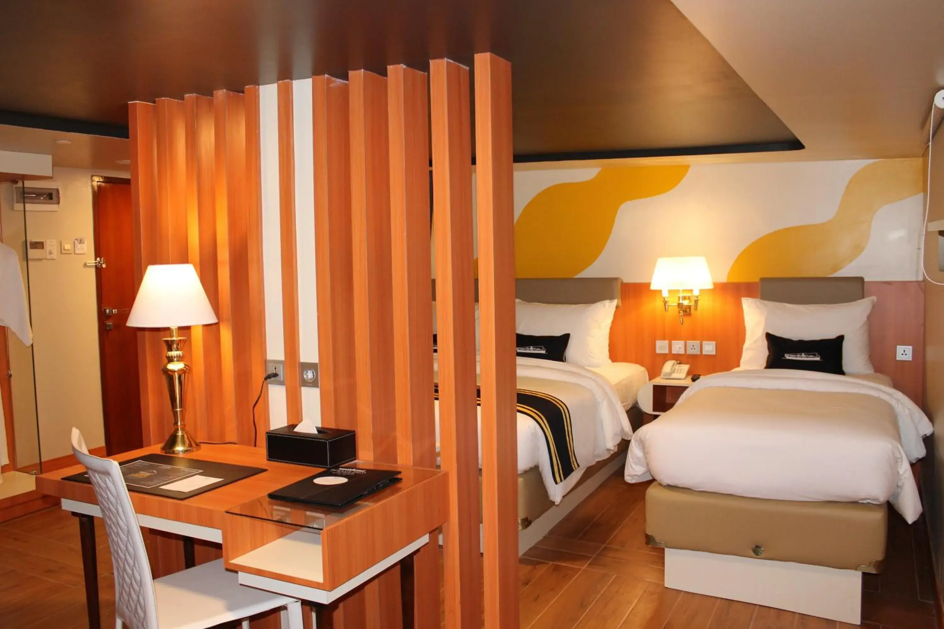 Family Suite Room in Doulos Phos The Ship Hotel Family Suite Room in Doulos Phos The Ship Hotel