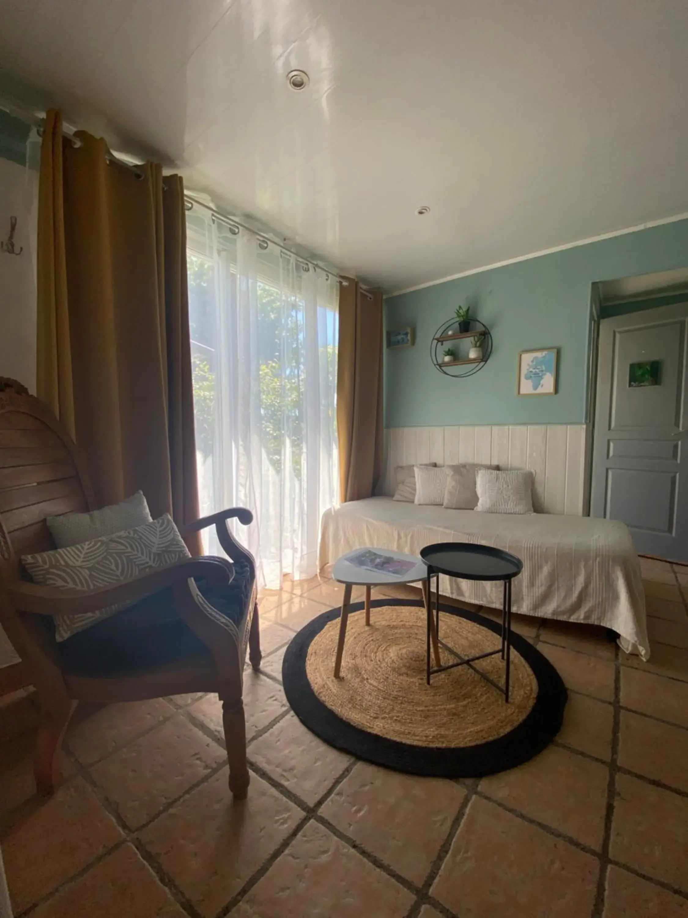 Family Double Room in LE MEDINILLA Family Double Room in LE MEDINILLA