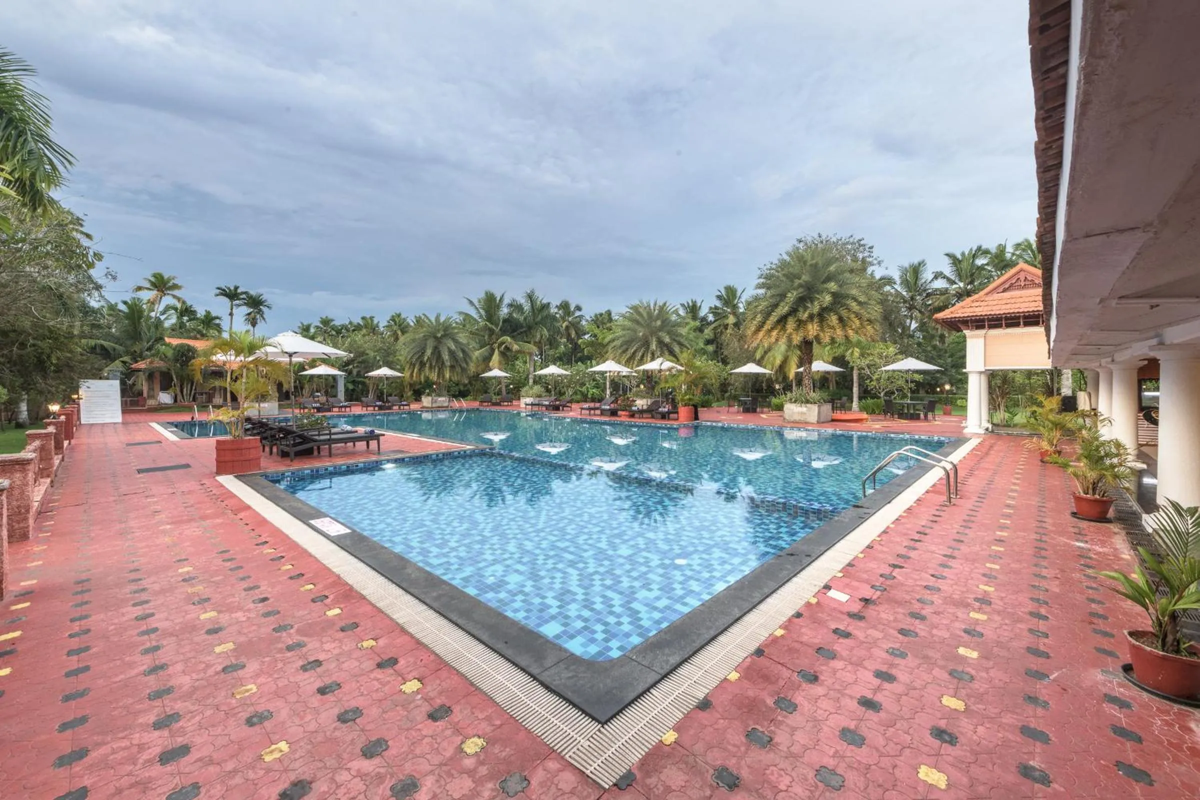 Swimming pool in Club Mahindra Poovar
