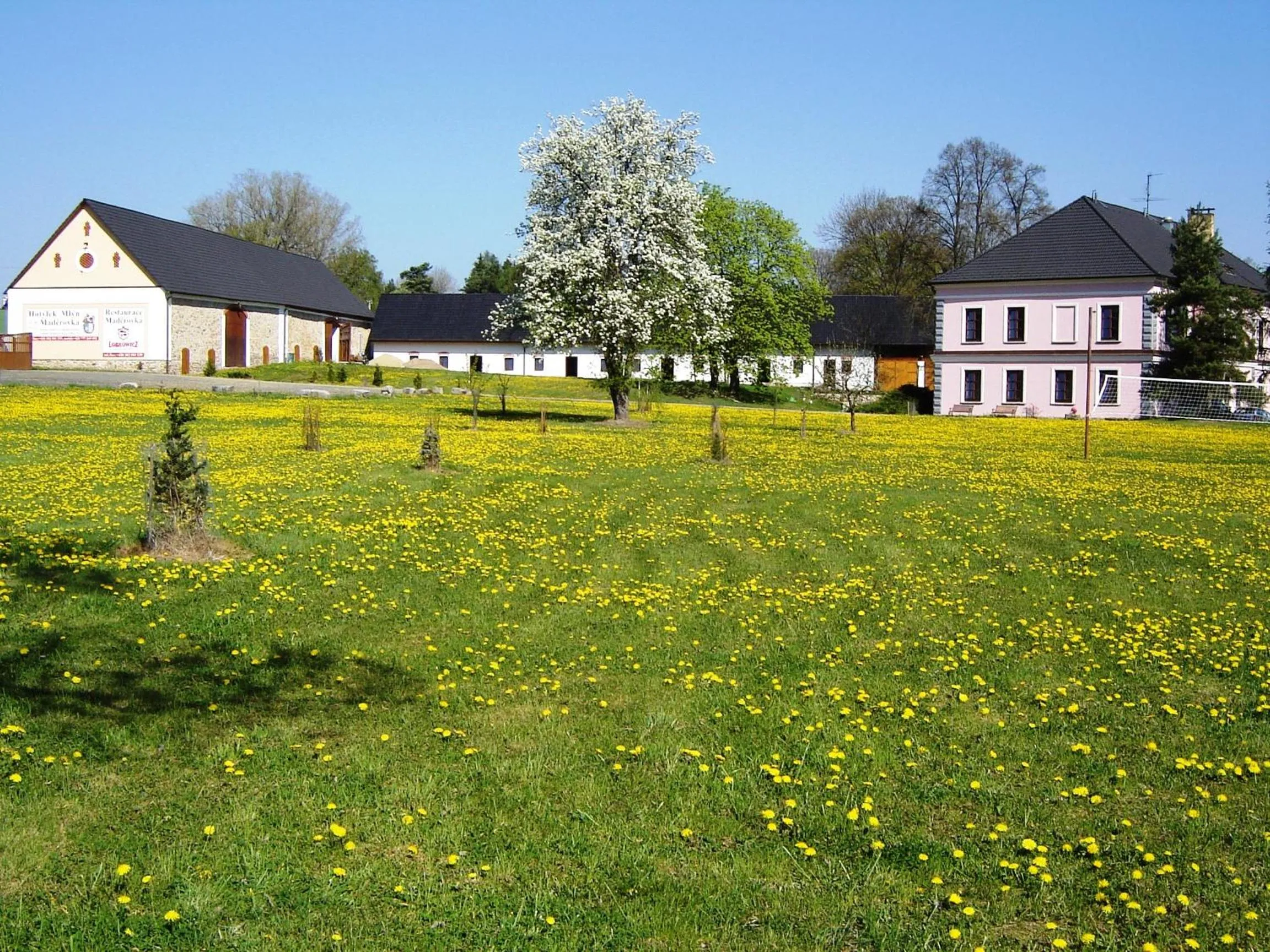 Hotel Castle Mlýn Maděrovka