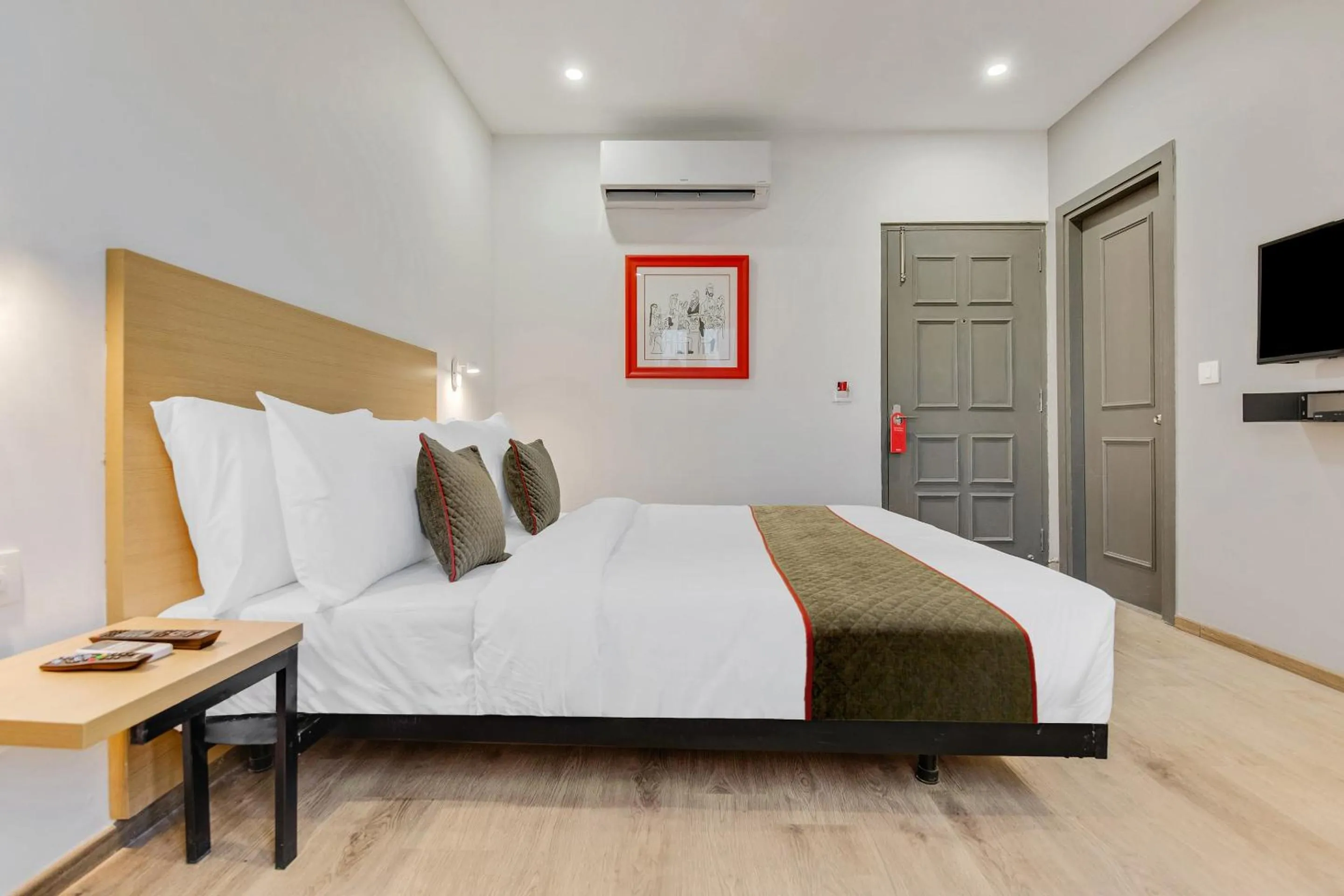 Bedroom, Bed in Super Townhouse 204 Sector 49 Near Logix city centre