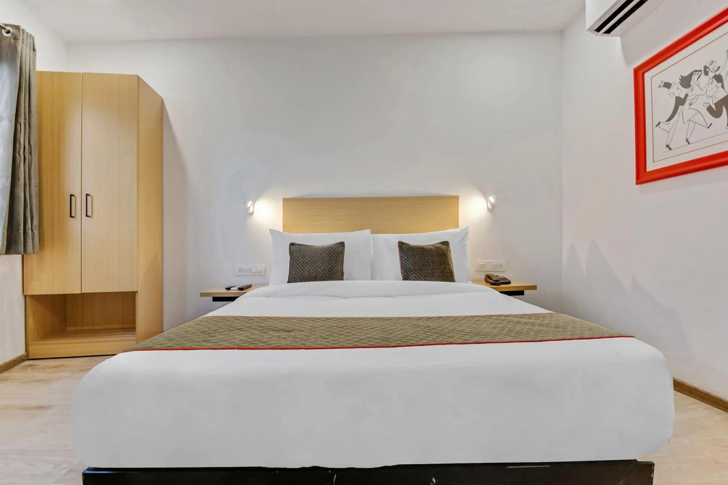 Bedroom, Bed in Super Townhouse 204 Sector 49 Near Logix city centre