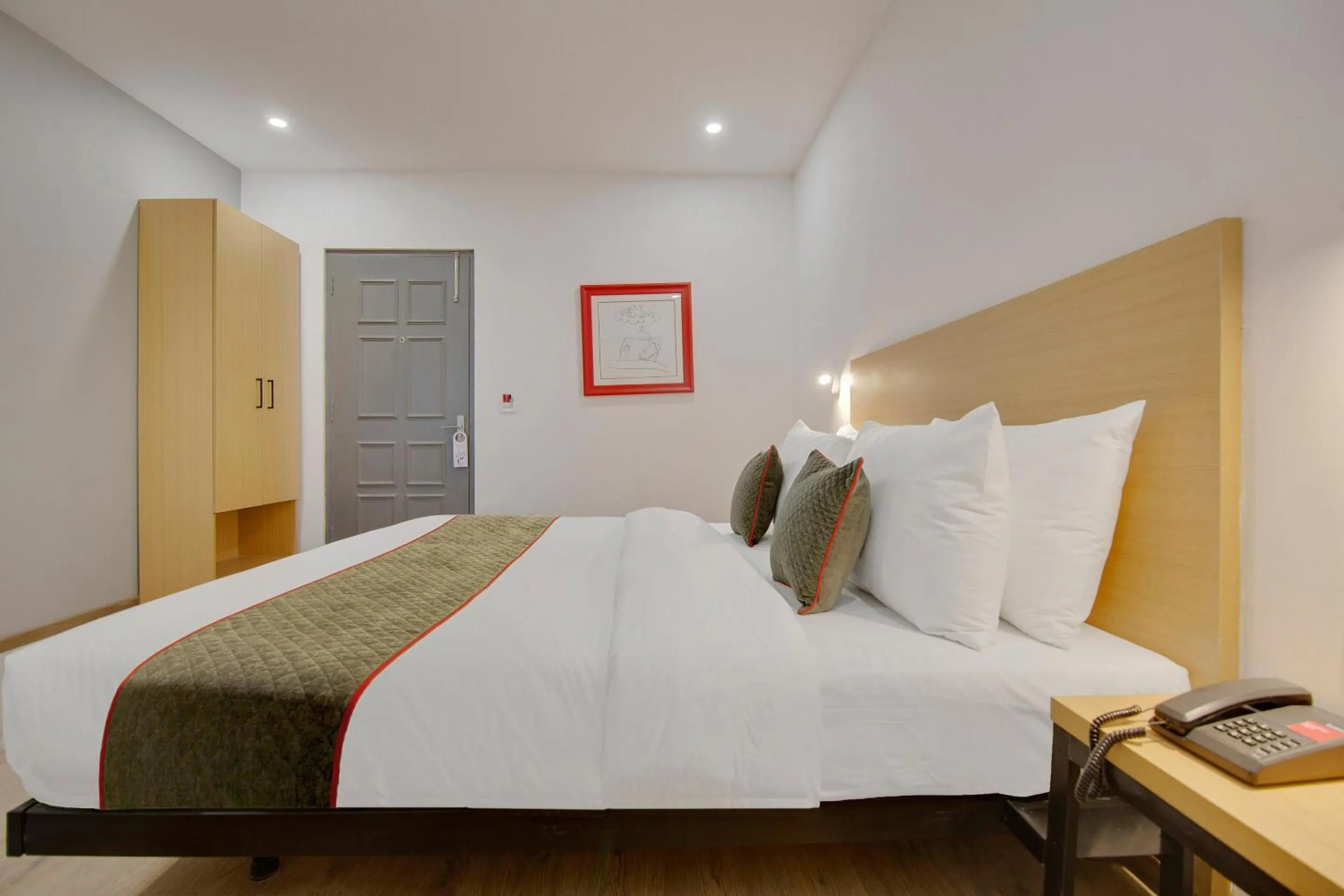 Bedroom, Bed in Super Townhouse 204 Sector 49 Near Logix city centre